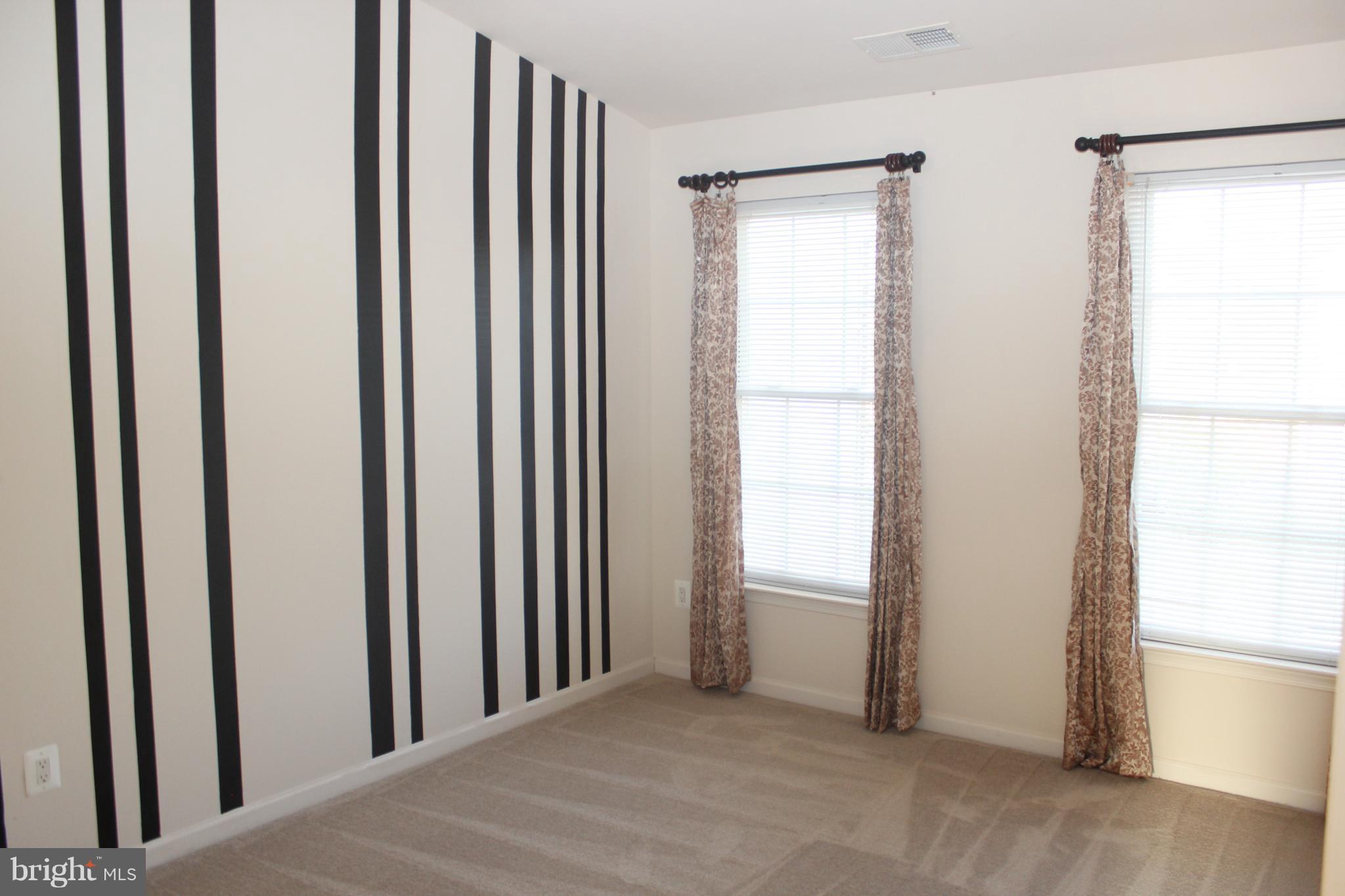 LOUDOUN VALLEY ESTATES - Residential Lease