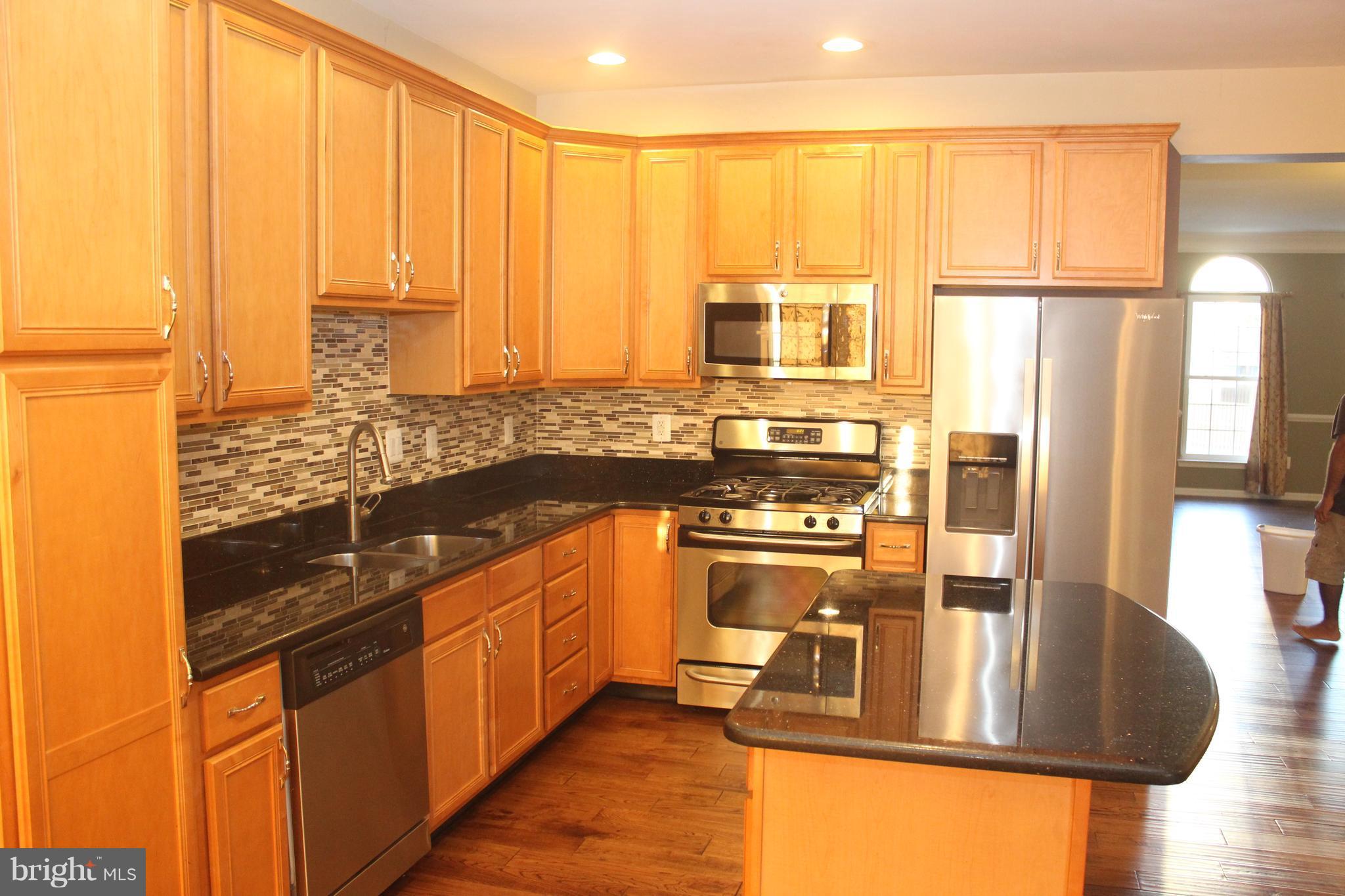 LOUDOUN VALLEY ESTATES - Residential Lease