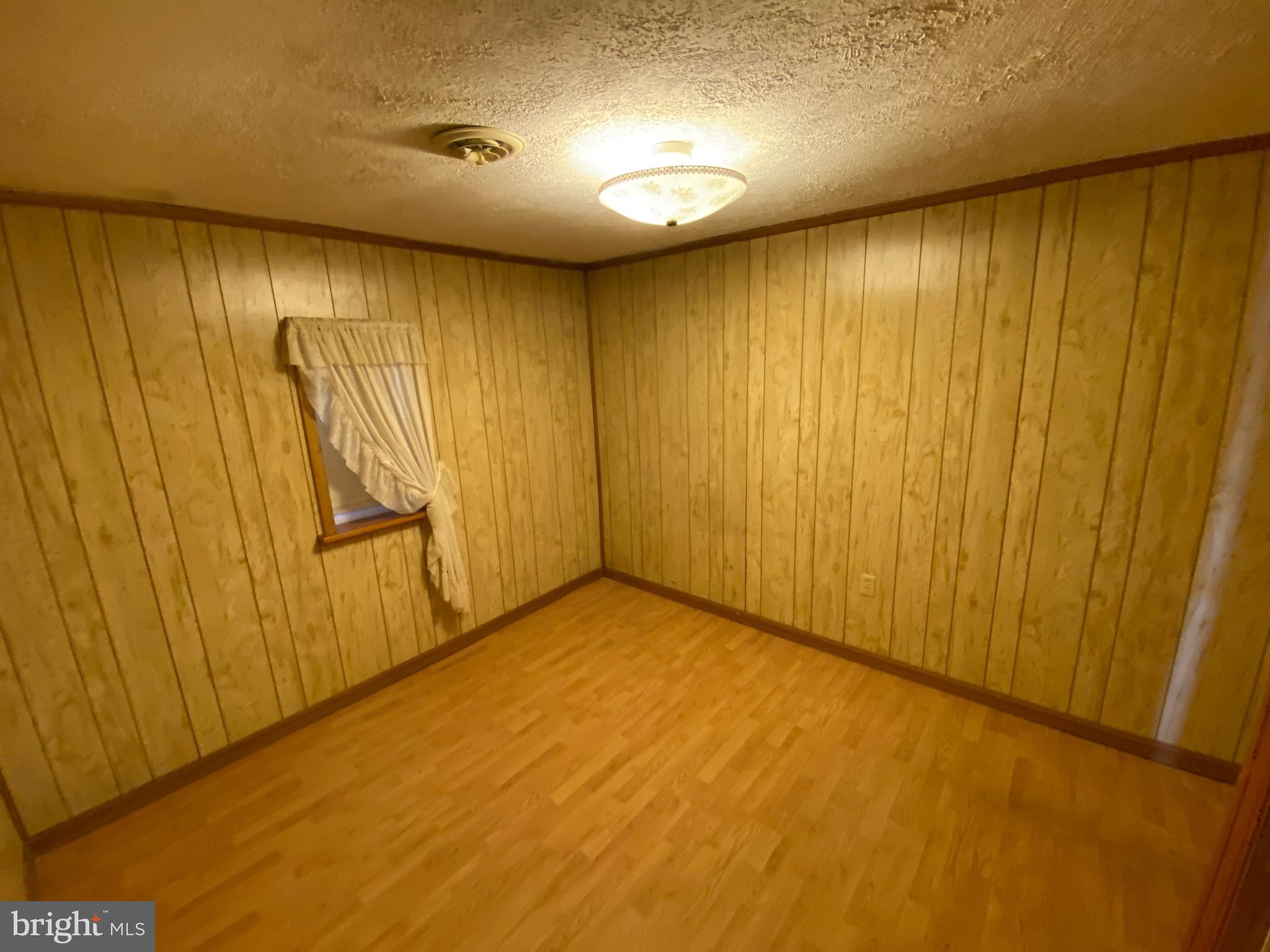 EBB TIDE BEACH - Residential Lease