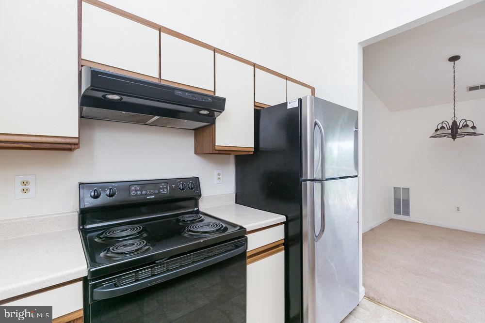 CROMWELL FOUNTAIN - Residential Lease