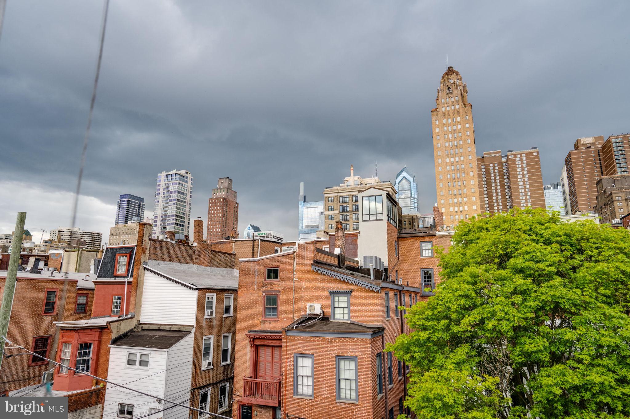 AVENUE OF THE ARTS - Residential