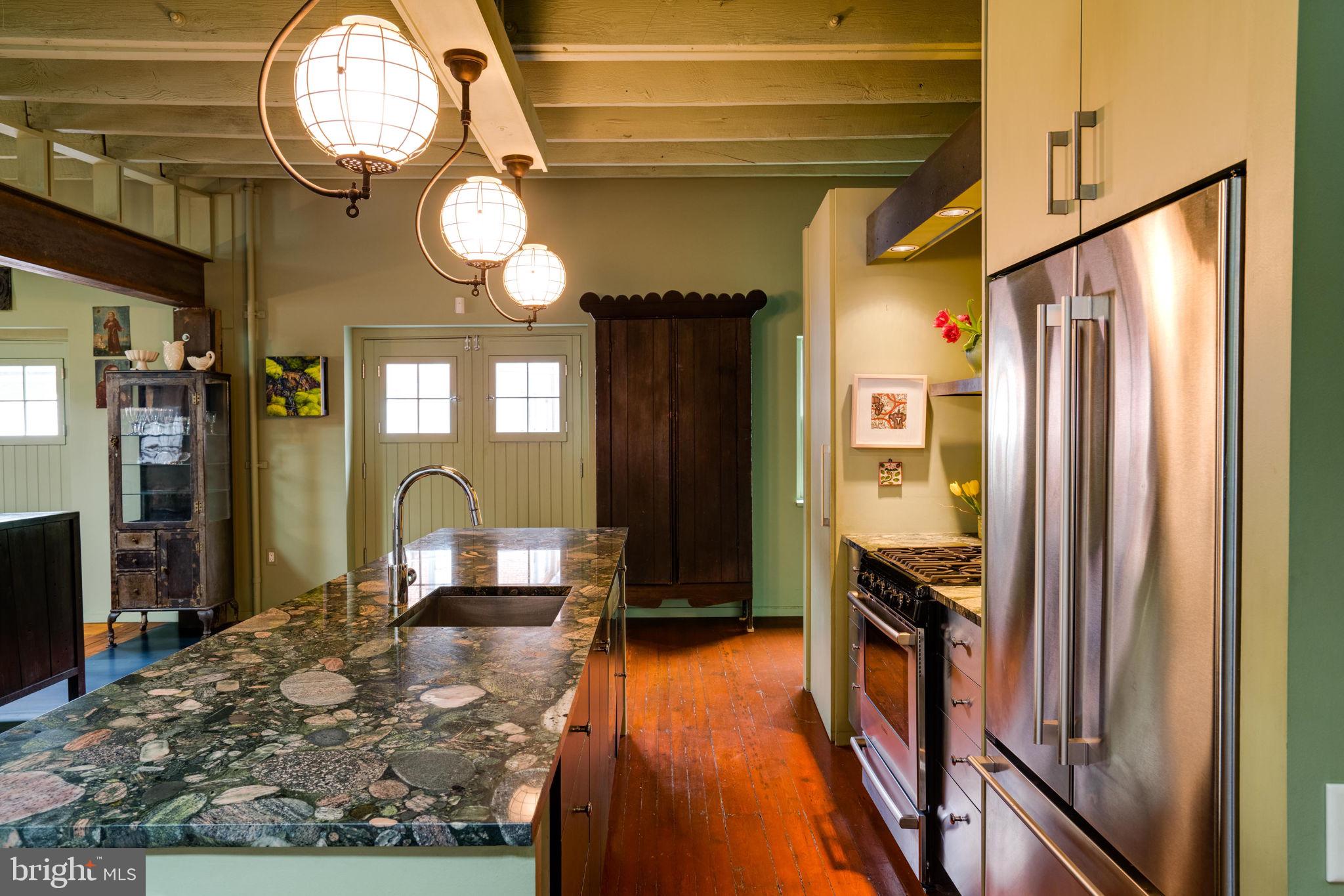 AVENUE OF THE ARTS - Residential