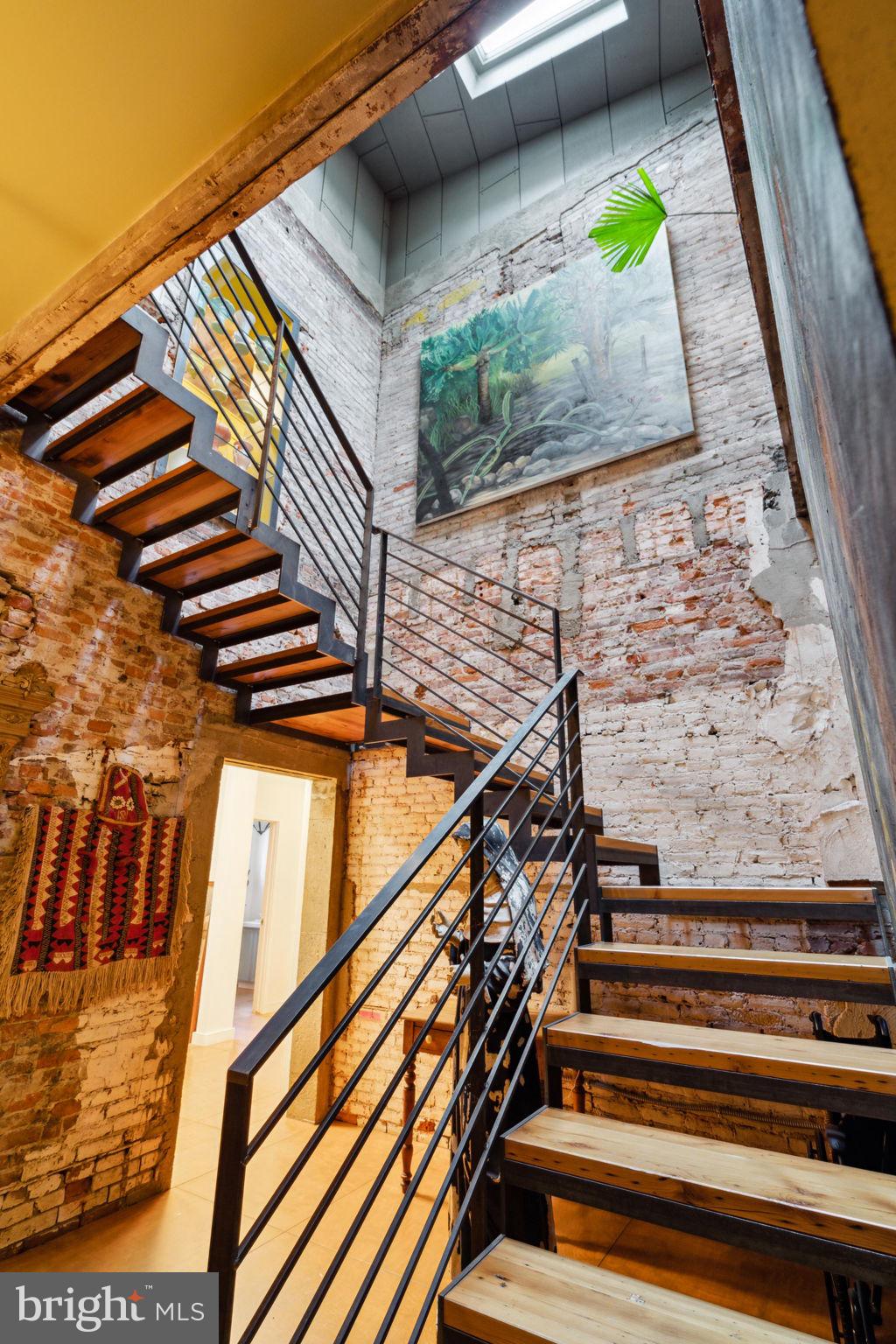 AVENUE OF THE ARTS - Residential