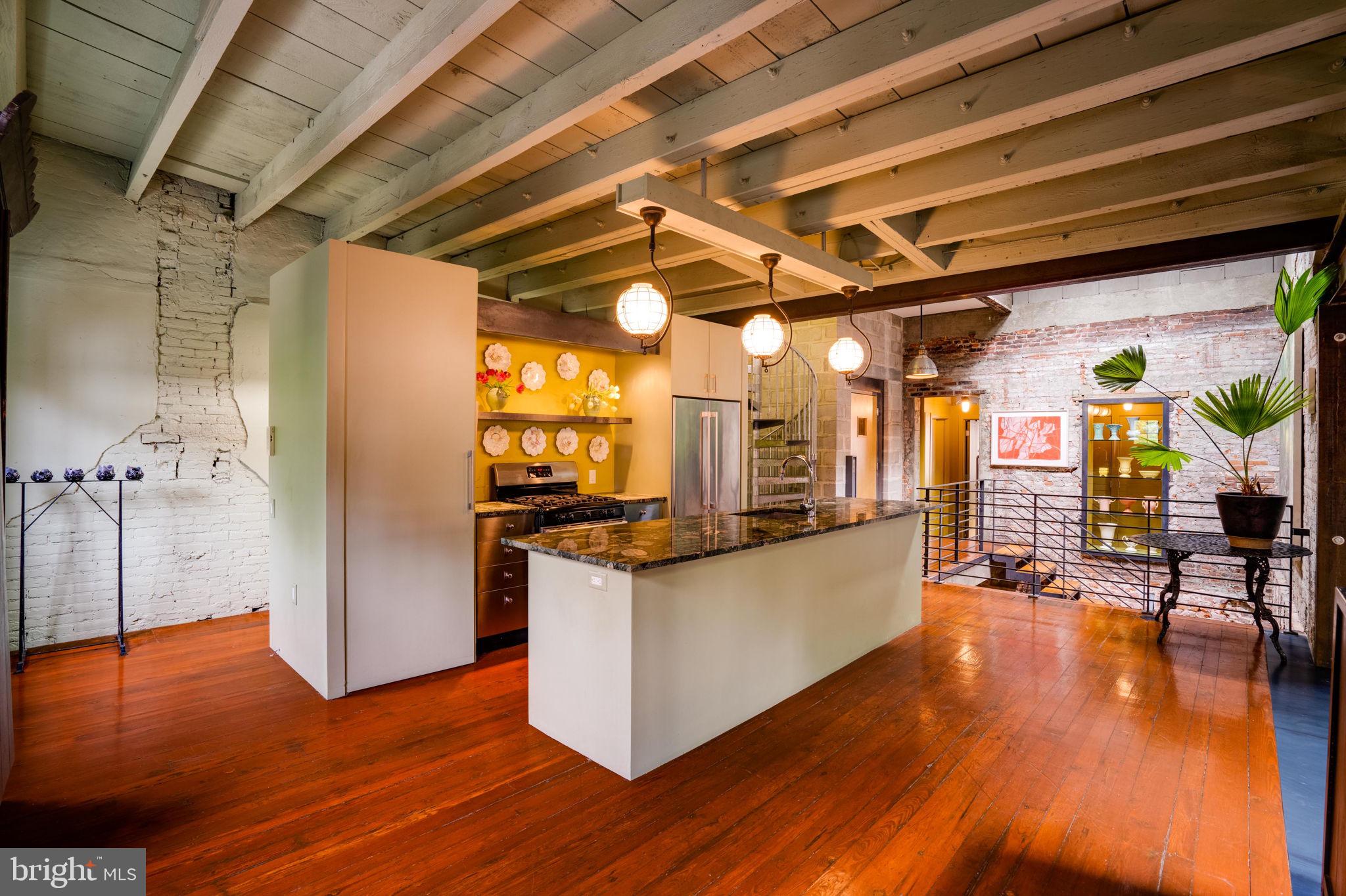 AVENUE OF THE ARTS - Residential