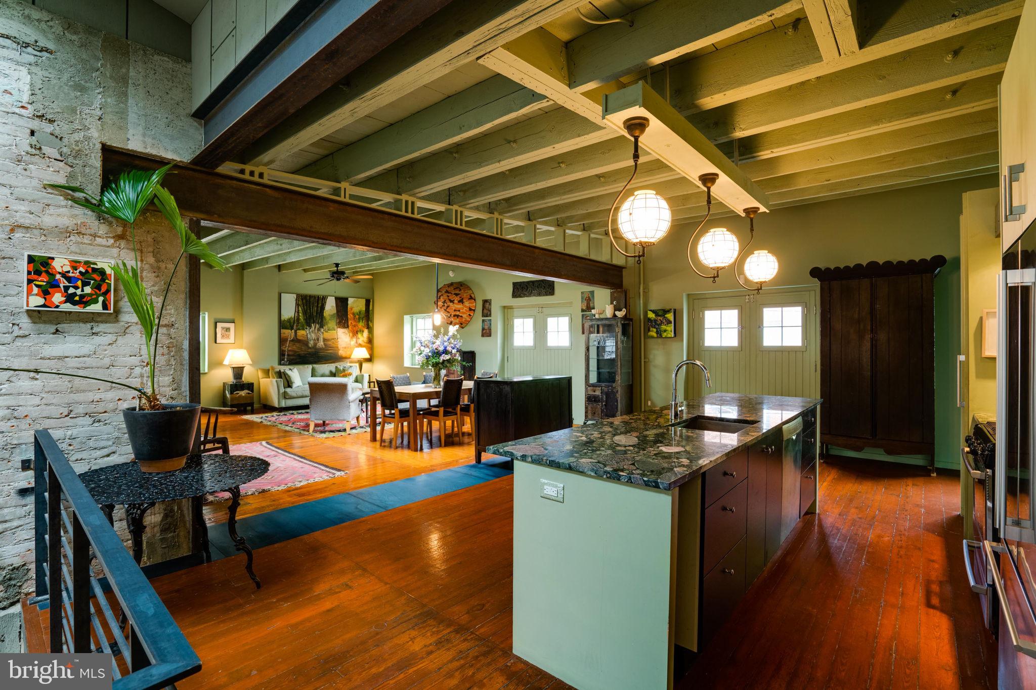 AVENUE OF THE ARTS - Residential