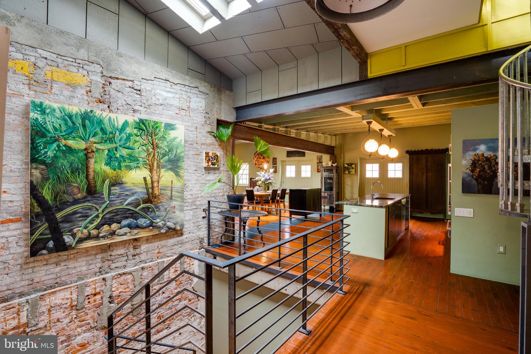 AVENUE OF THE ARTS - Residential