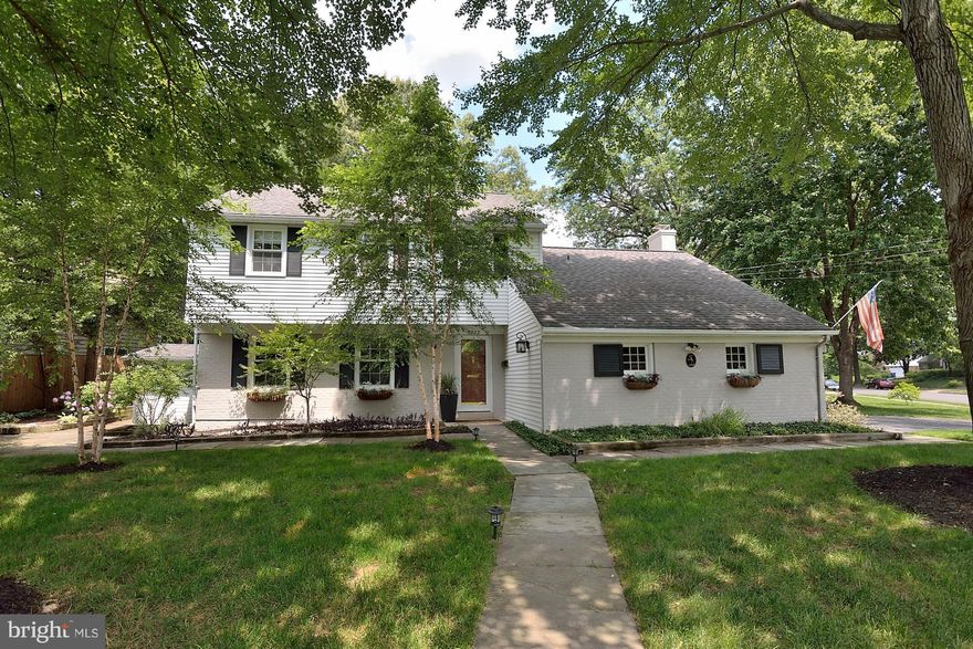 Elegant & modern renovated Home 1900+sqft. Chef's Kitchen w/Quartz Counters, SS Appliances, Formal Living Rm & Dining Rm, Family Rm w/Gas FP, All-season Sunroom A/C Heat, Powder Rm, Expansive Patio/Deck, 1 Car Garage, UpperLvl: Master BR En-suite+3 addn'l BRs(#3 BR currently WI Closet 4th nopix), Hall Bath & Laundry Rm, LL Lvl: Tiled Rec Rm& dry Storage, Ext Maint incl Rent, easy access GWPkwy/495