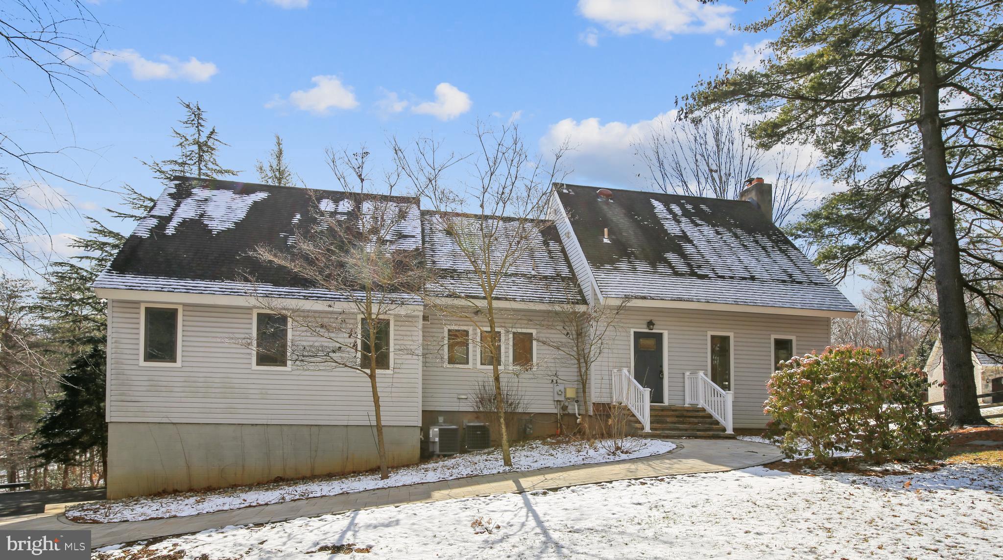 BEACH MILL WOODS - Residential Lease