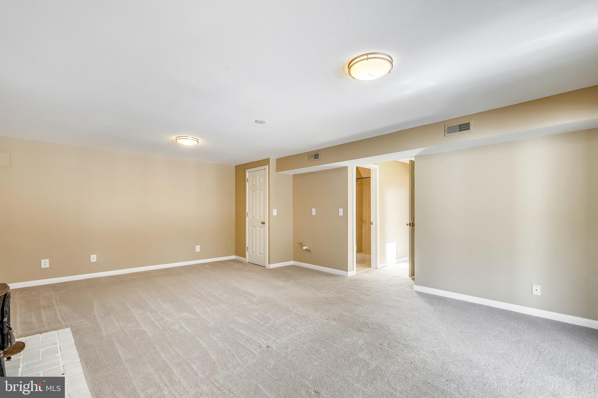 BEACH MILL WOODS - Residential Lease