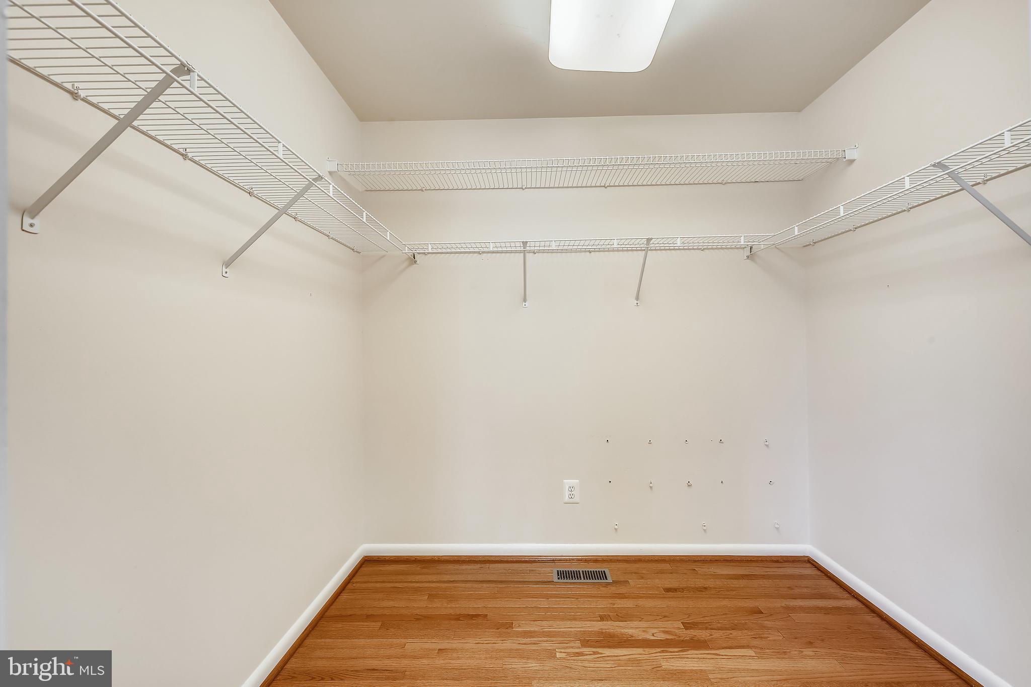 BEACH MILL WOODS - Residential Lease