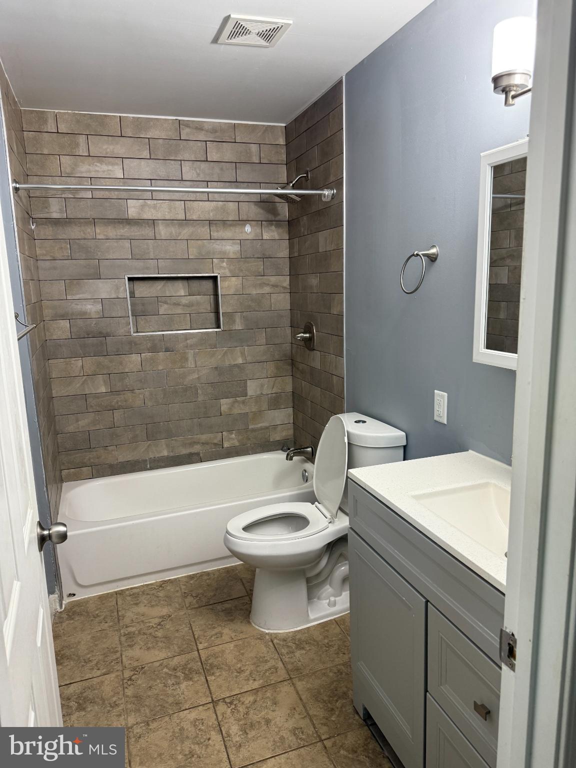 SPAULDING HEIGHTS - Residential Lease