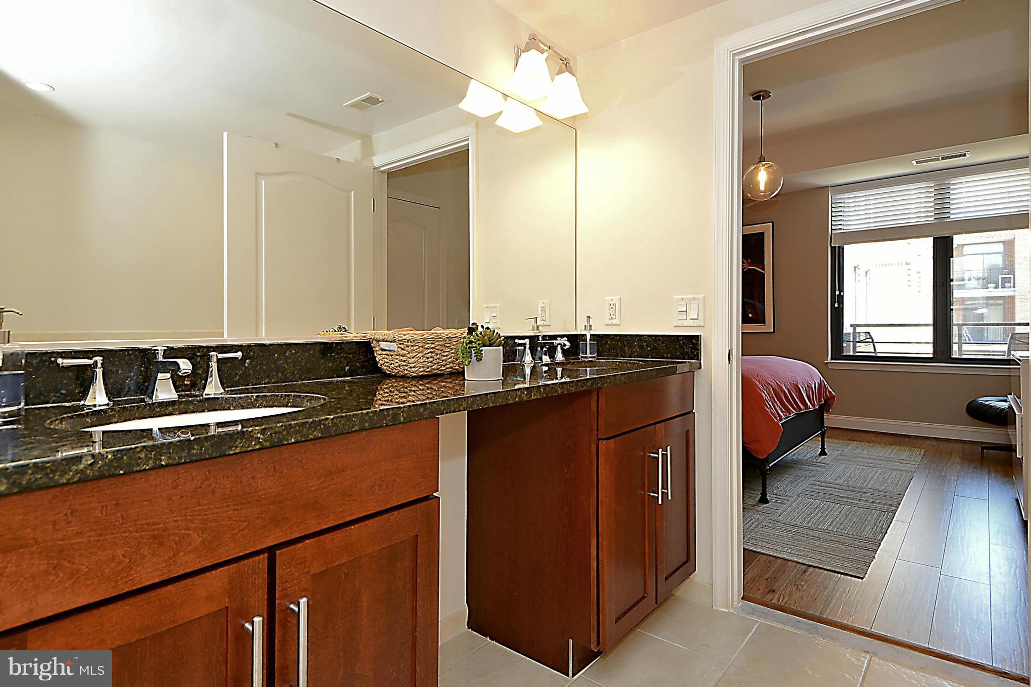 THE HENRY - Residential