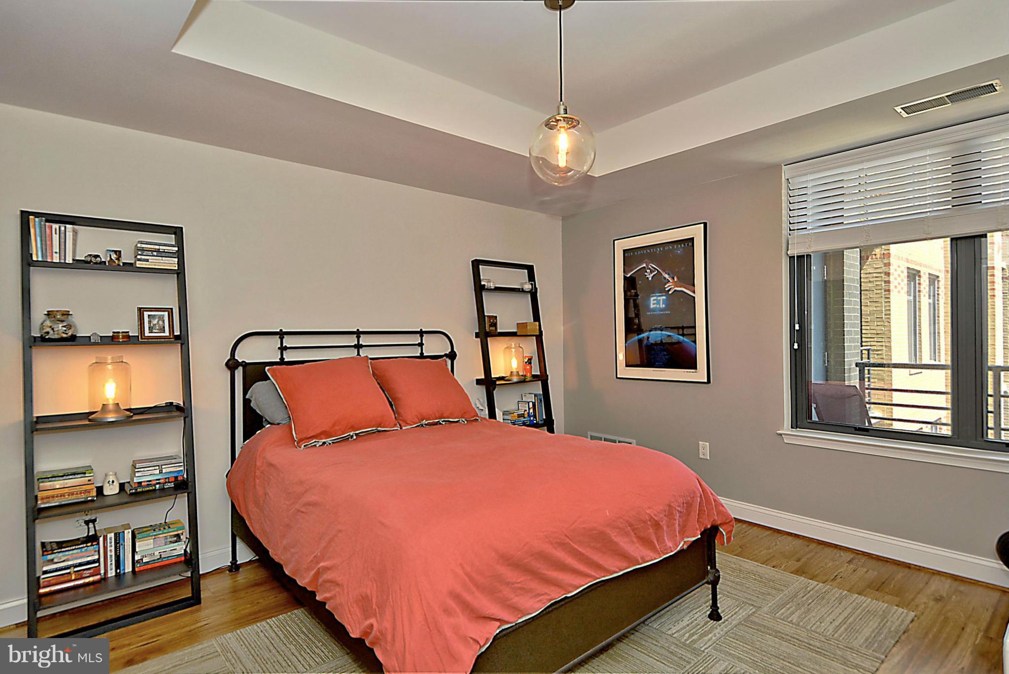 THE HENRY - Residential