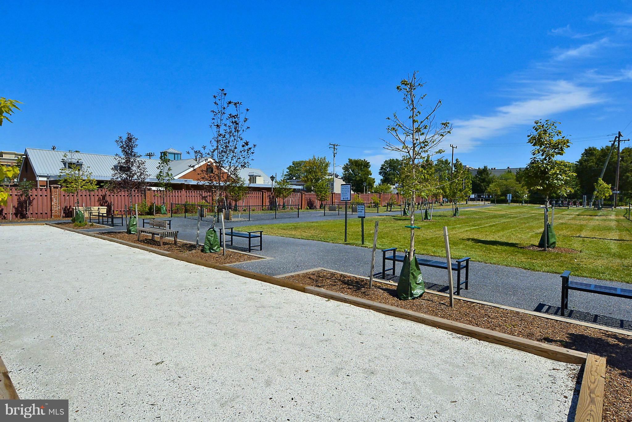 THE HENRY - Residential