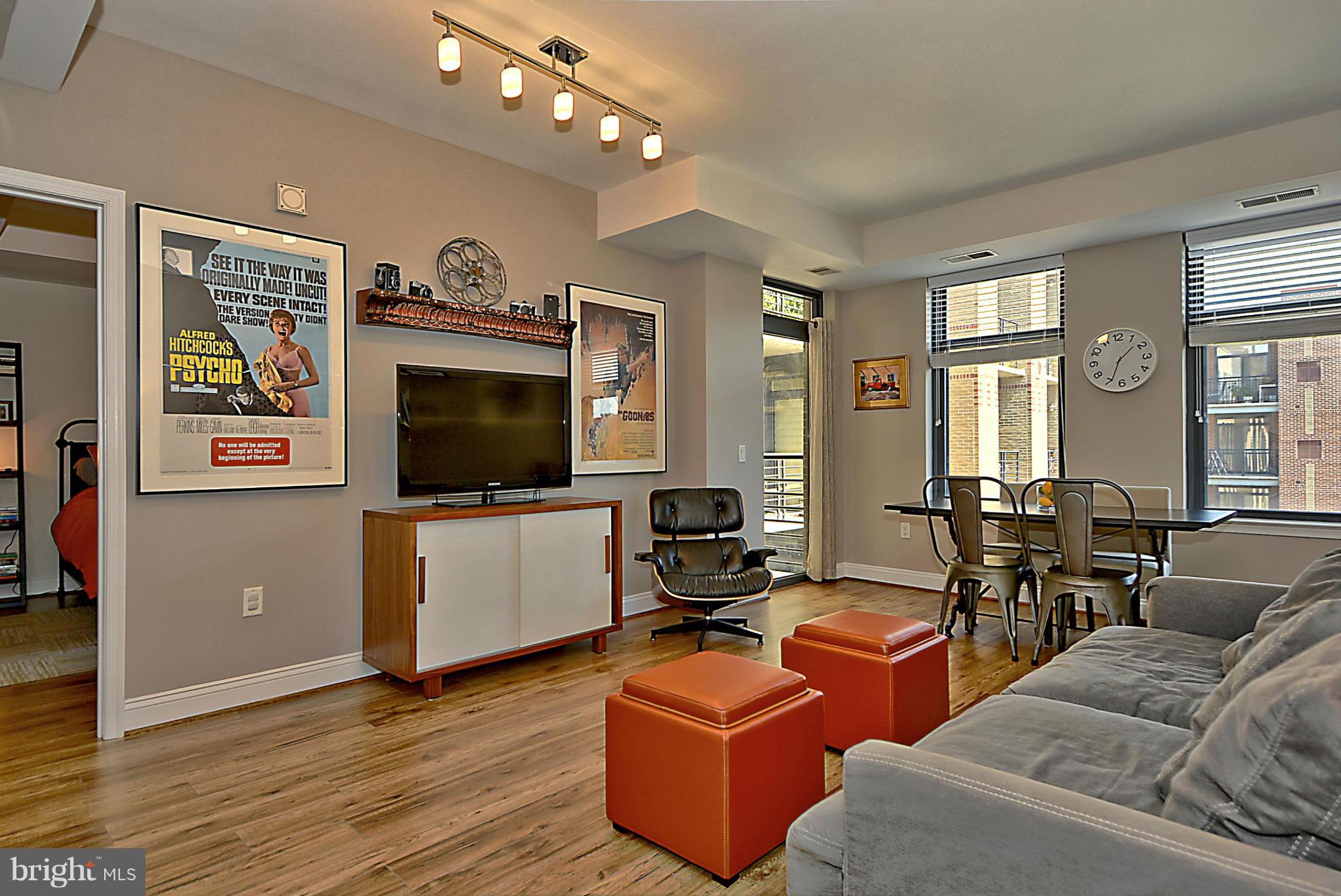 THE HENRY - Residential