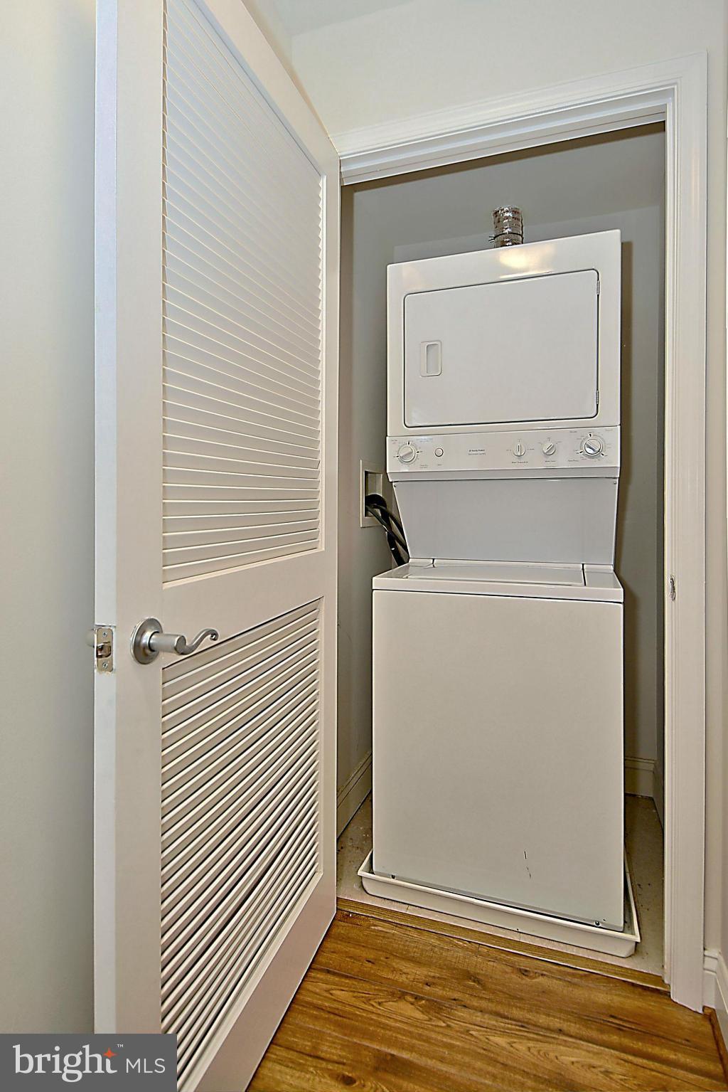 THE HENRY - Residential