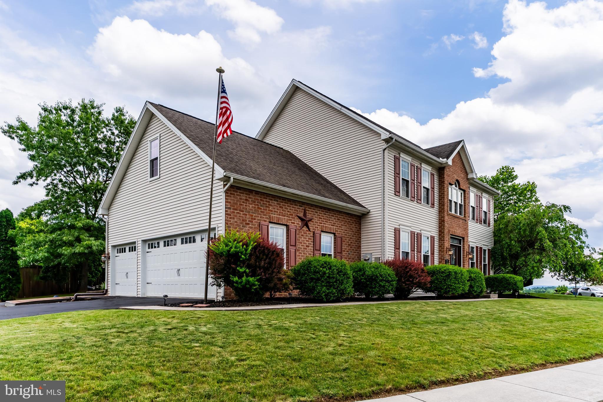 VILLAGE OF CROSS CREEK - Residential