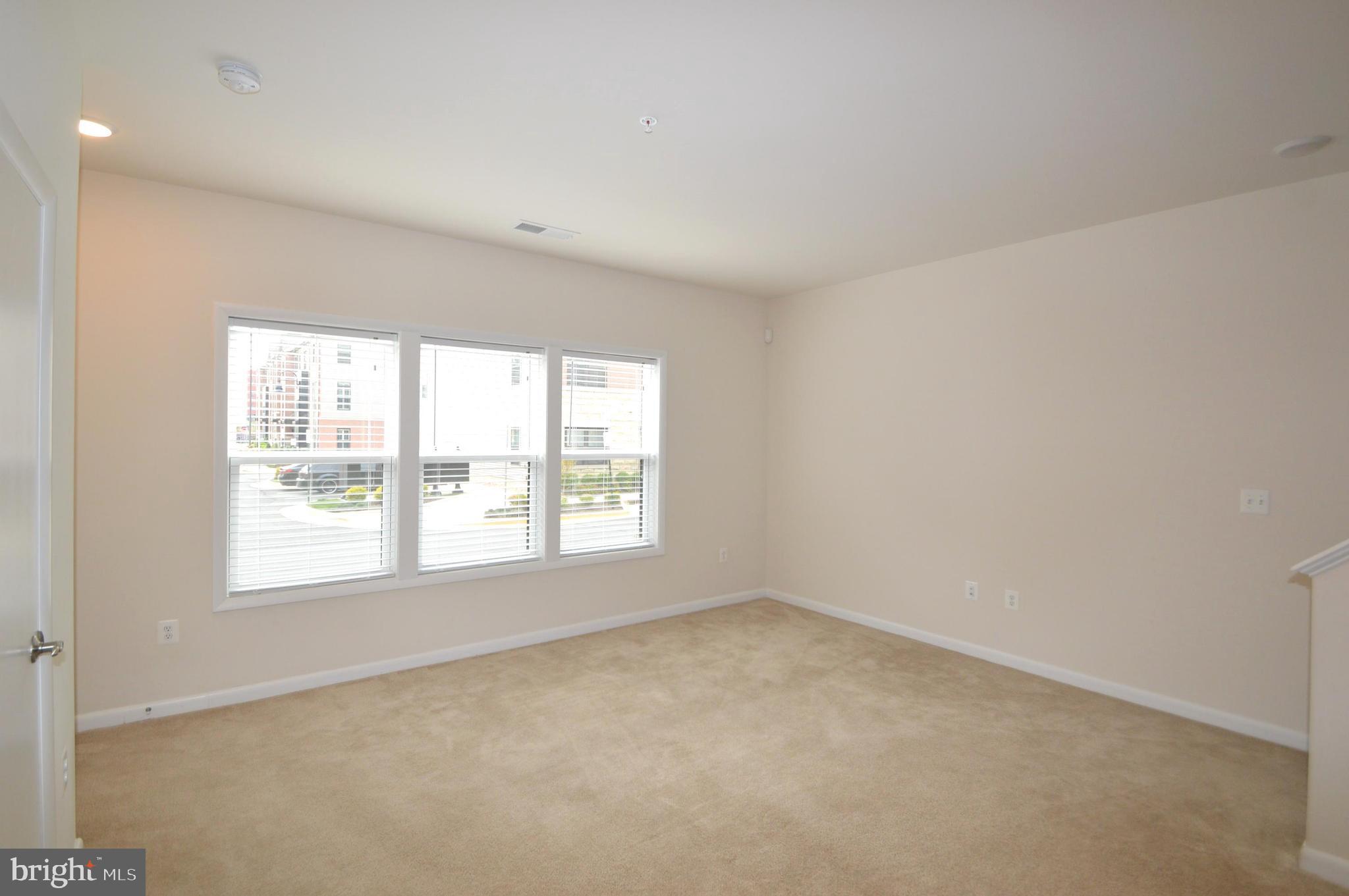 ONE LOUDOUN - Residential Lease