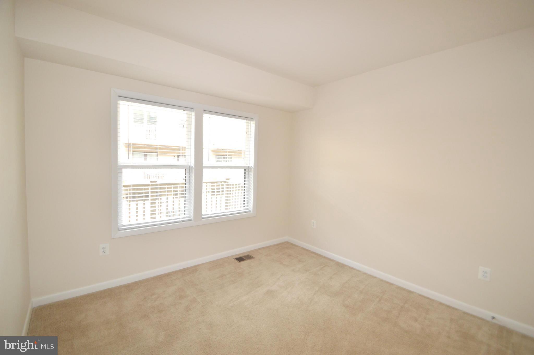 ONE LOUDOUN - Residential Lease