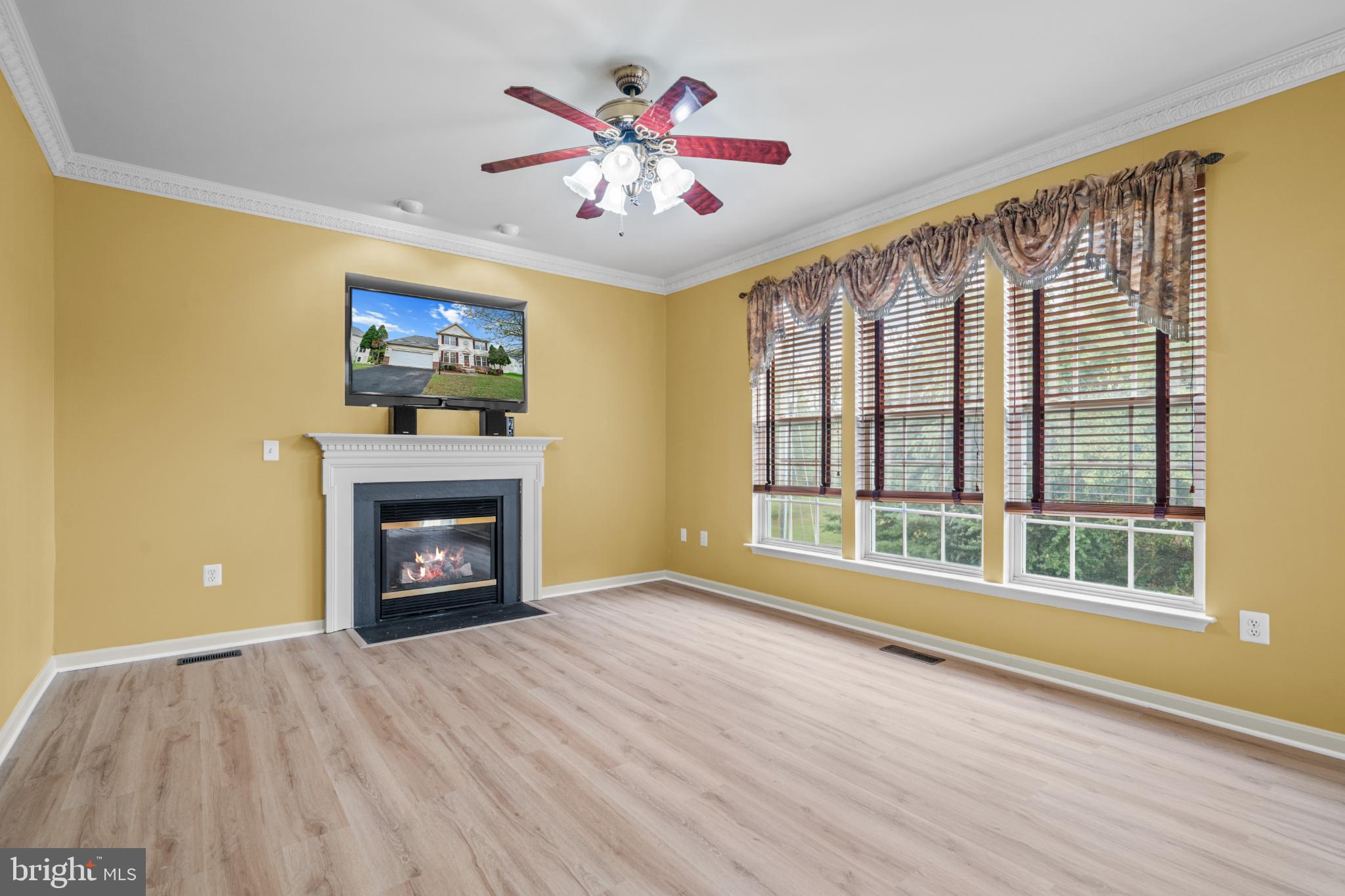 CARDINAL GLEN - Residential