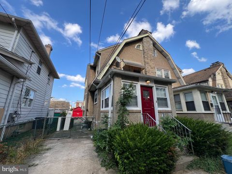 Townhouse For Sale - 235 Felton Avenue<br/> DARBY, PA 19023