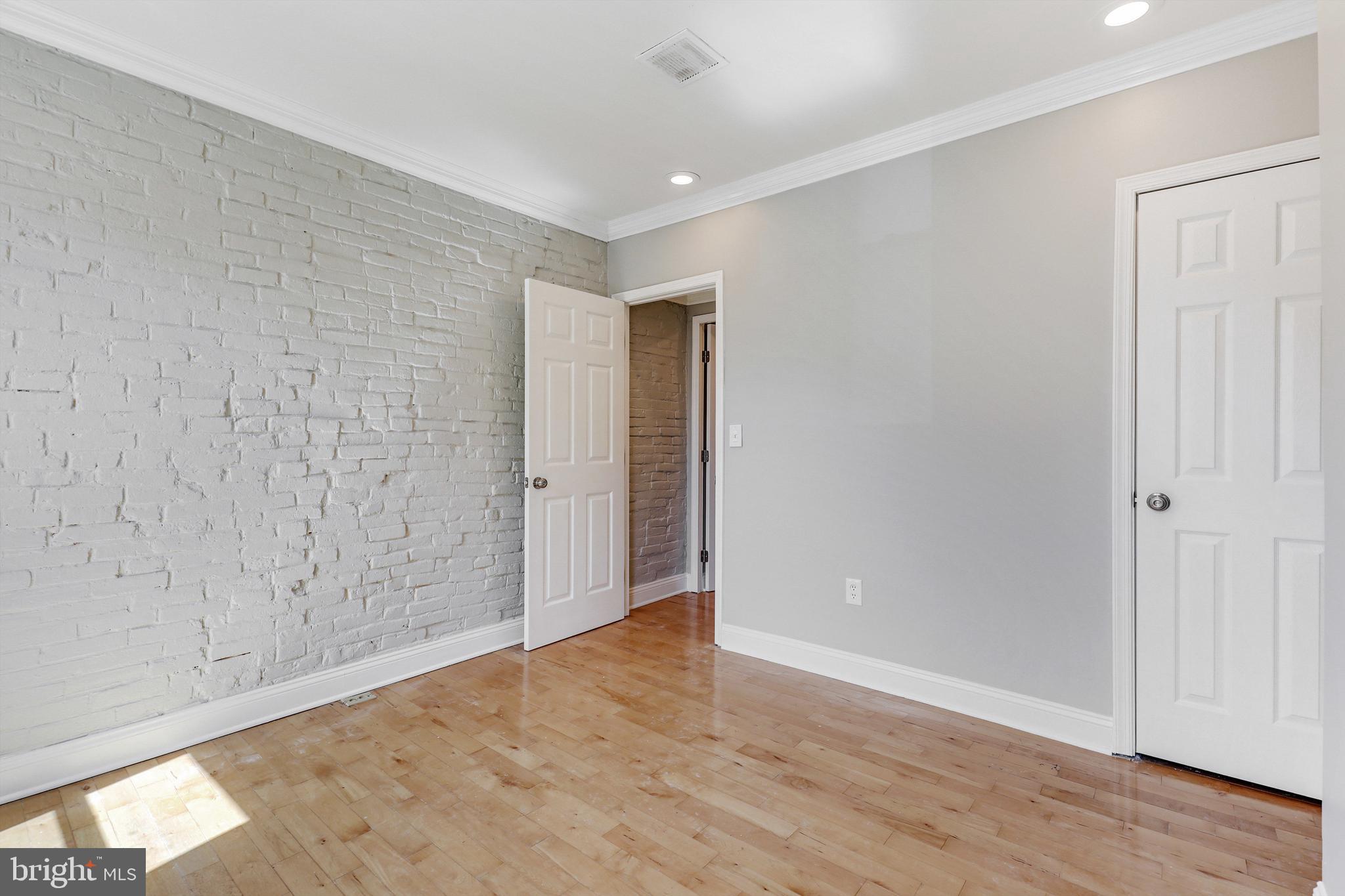 FEDERAL HILL HISTORIC DISTRICT - Residential Lease