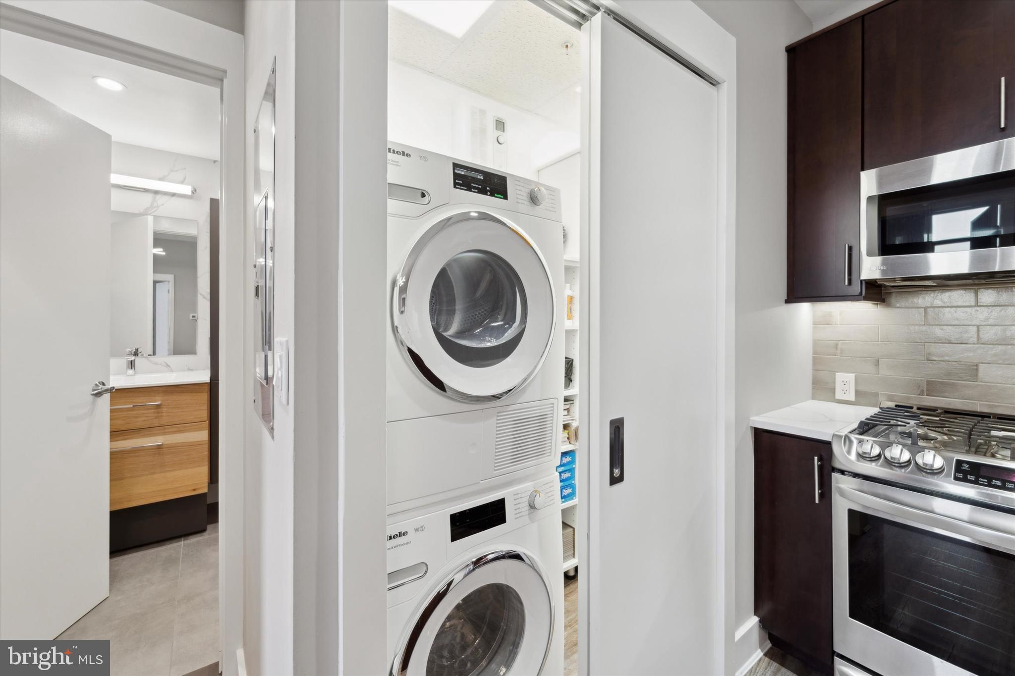 WASHINGTON SQ WEST - Residential