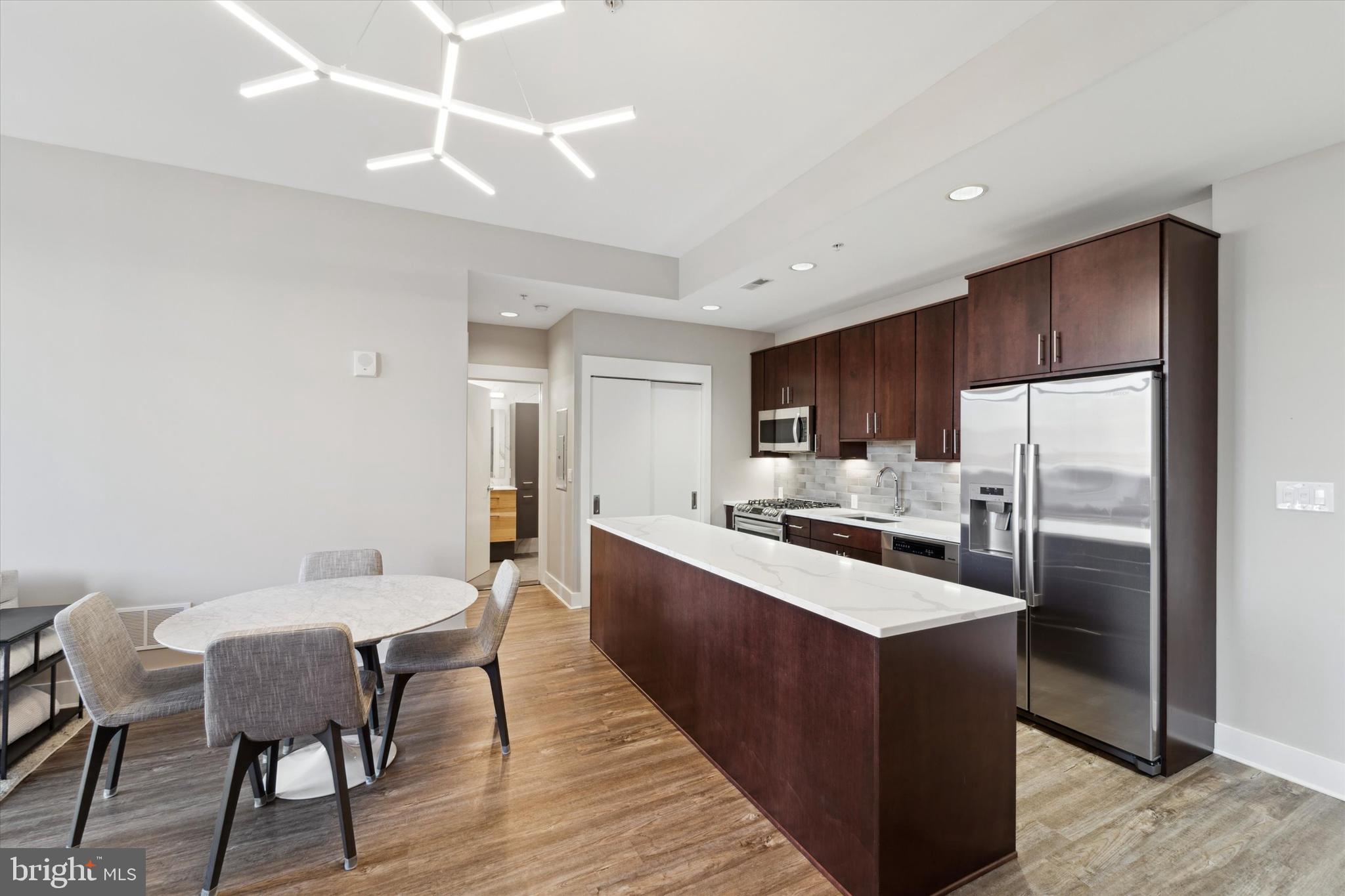1101 LOCUST STREET 9J
