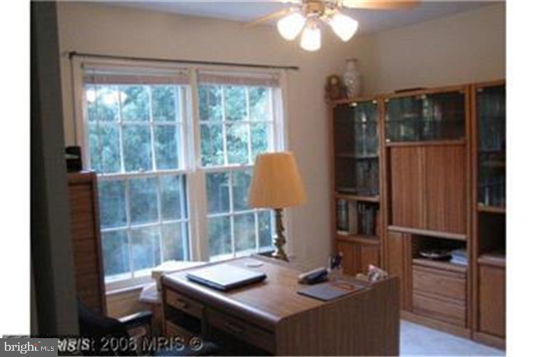 9603 WATERLINE DRIVE