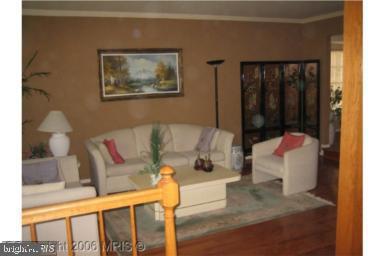 9603 WATERLINE DRIVE