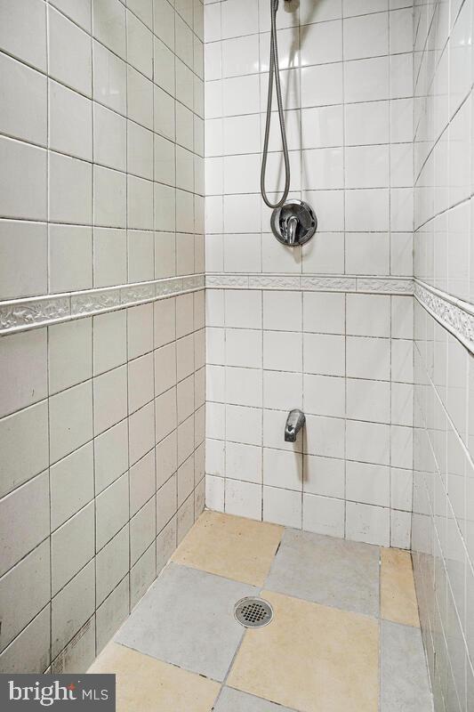 GOVANS - Residential