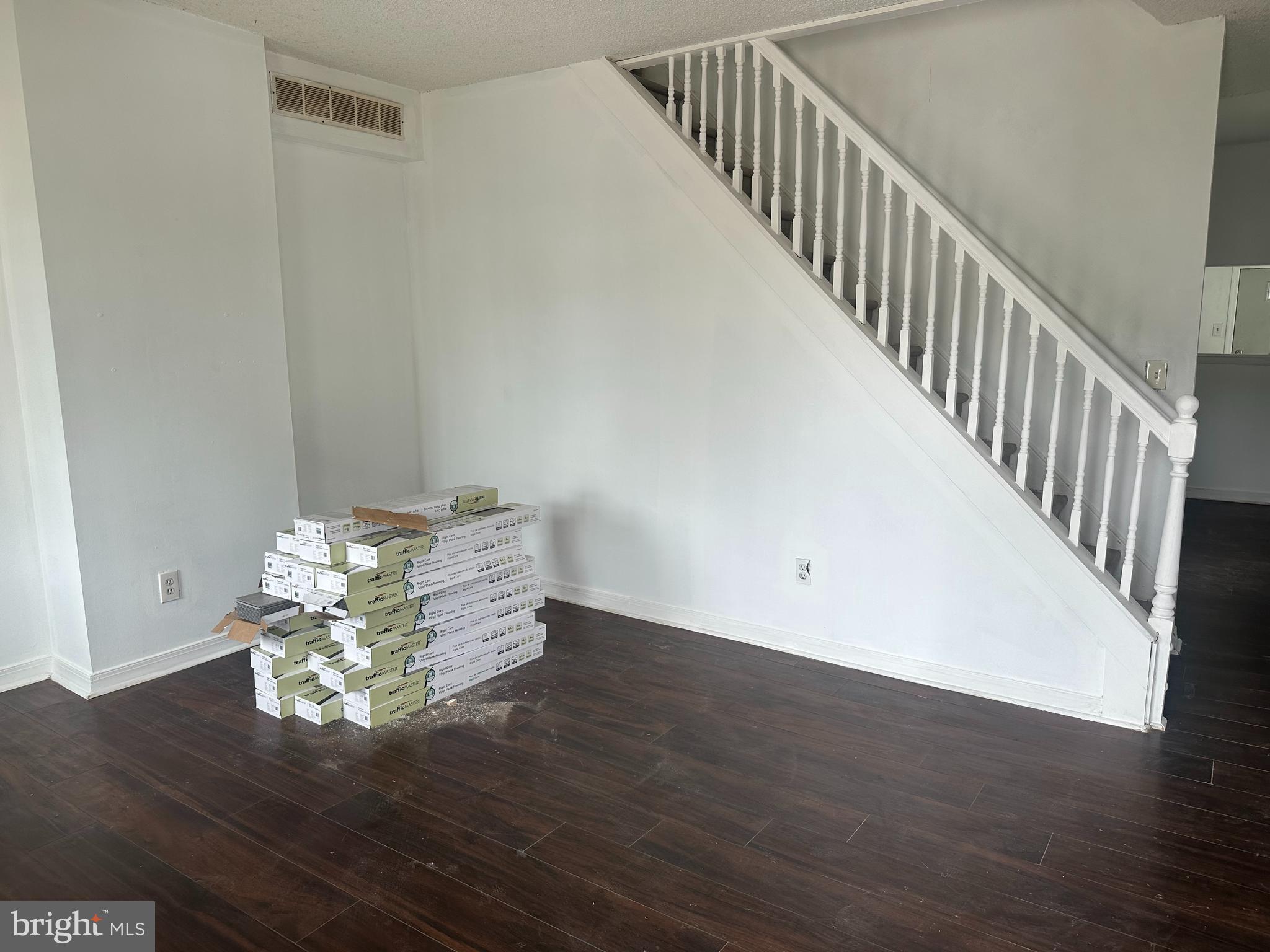230 MIDDLESEX STREET
