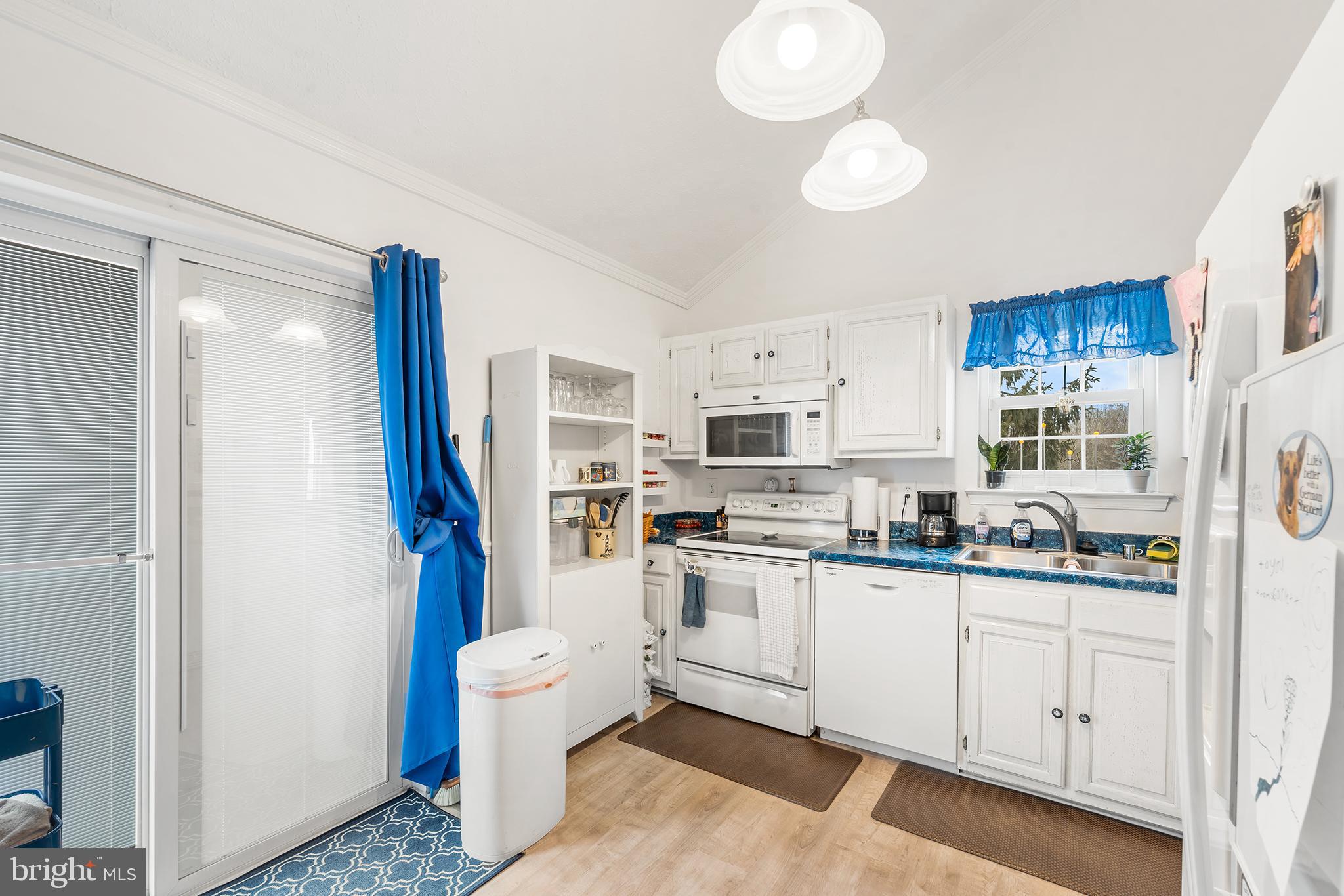 RIVERSIDE - Residential