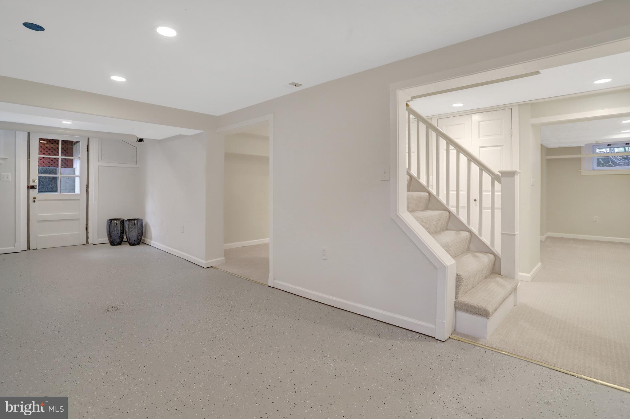 WAYCROFT - WOODLAWN - Residential