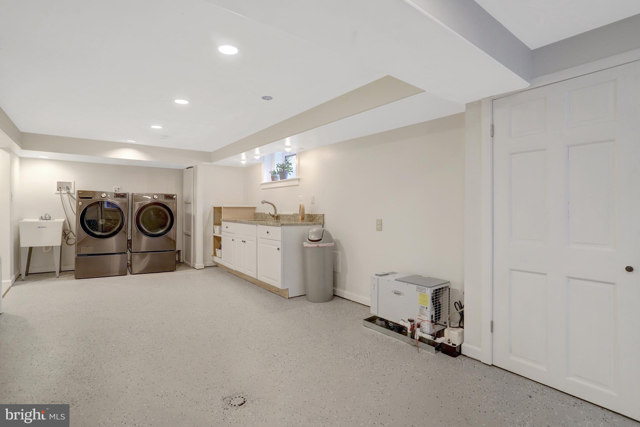 WAYCROFT - WOODLAWN - Residential