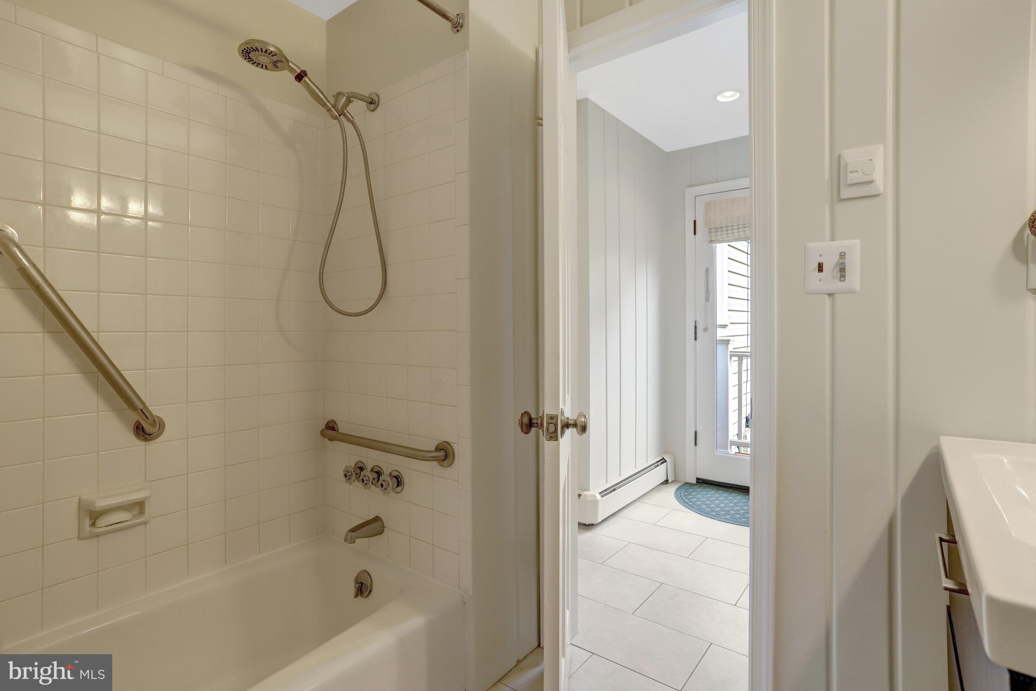 WAYCROFT - WOODLAWN - Residential