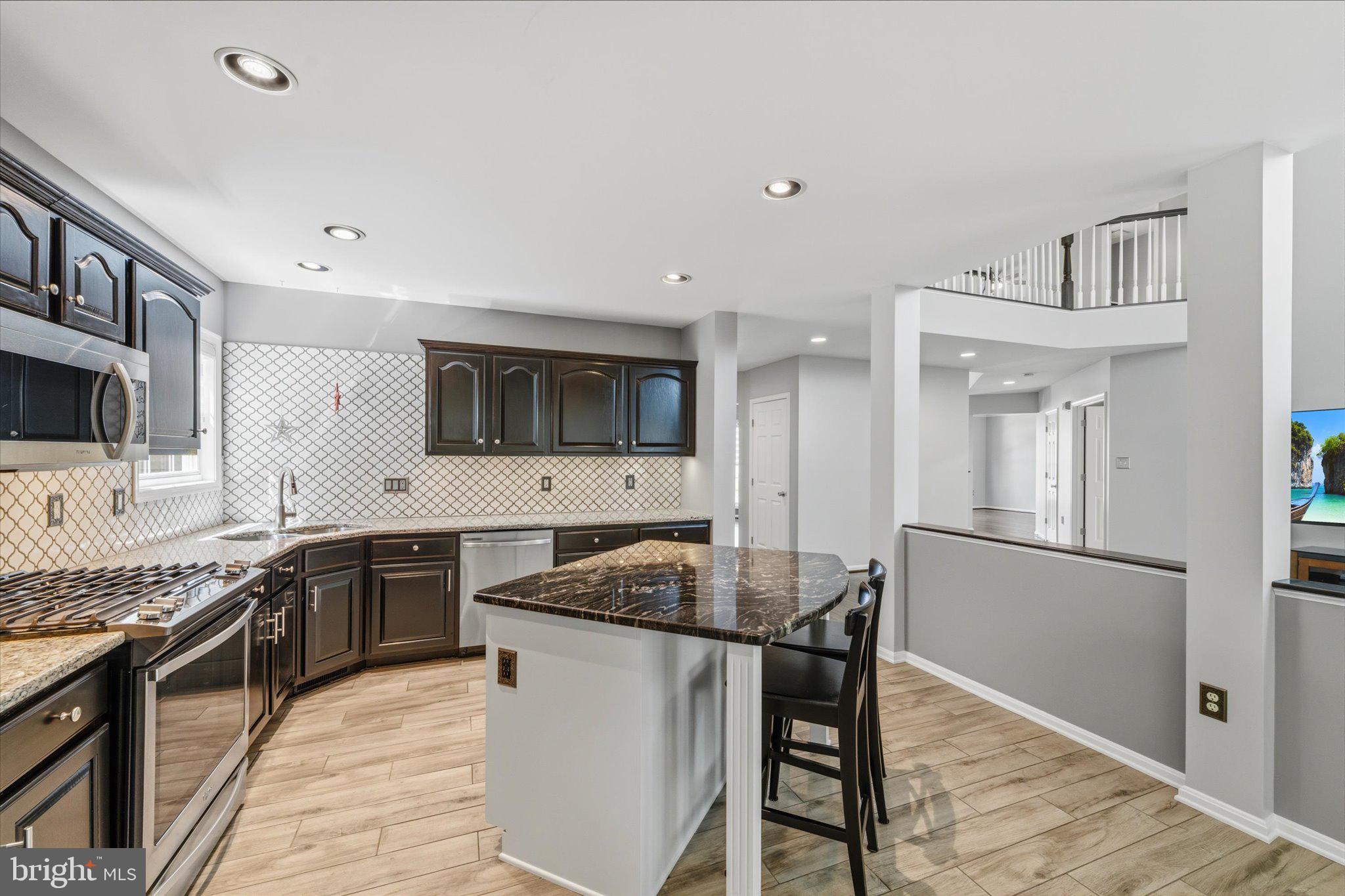 BRIDLEWOOD - Residential