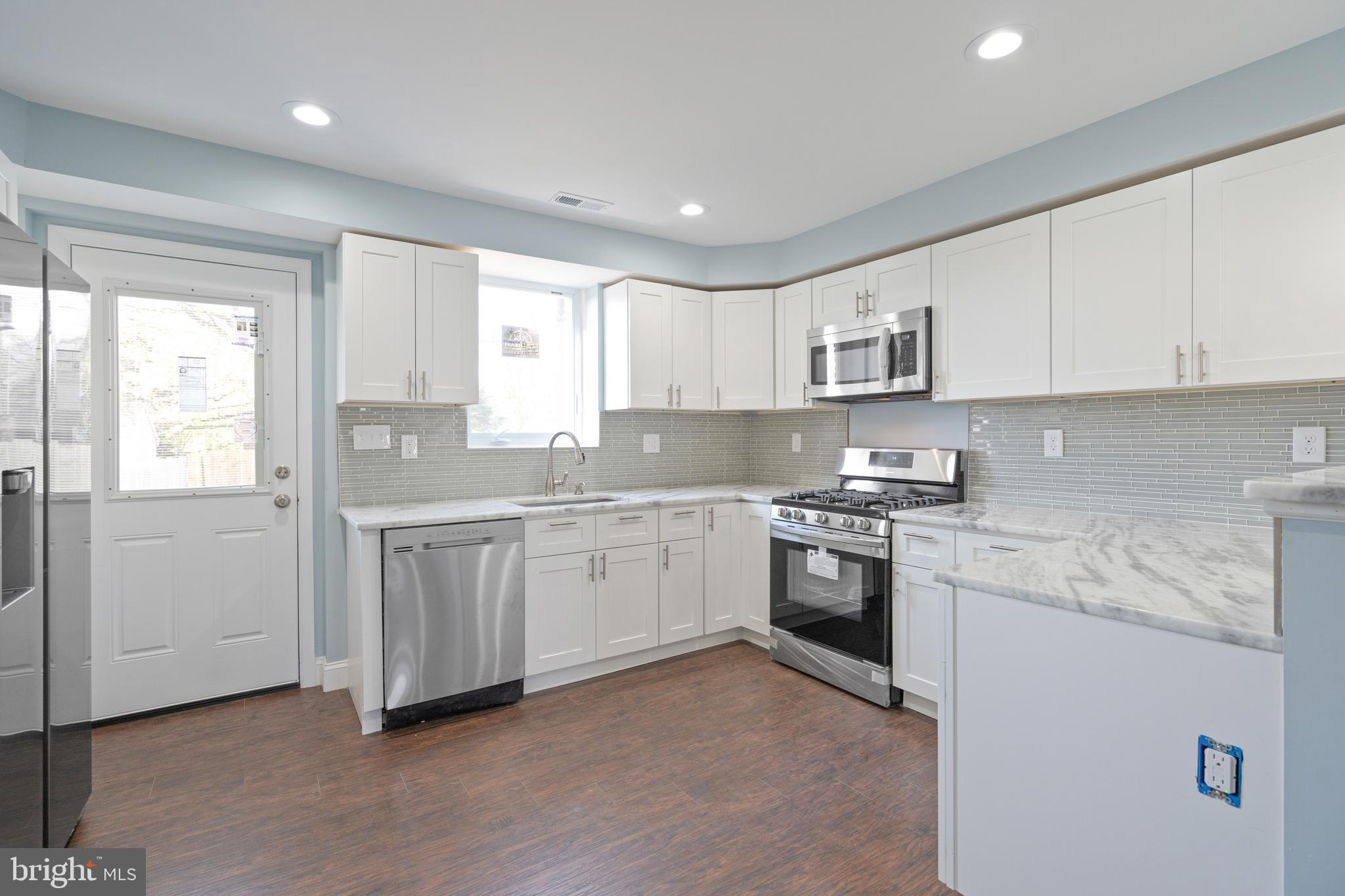 GARDENVILLE - Residential