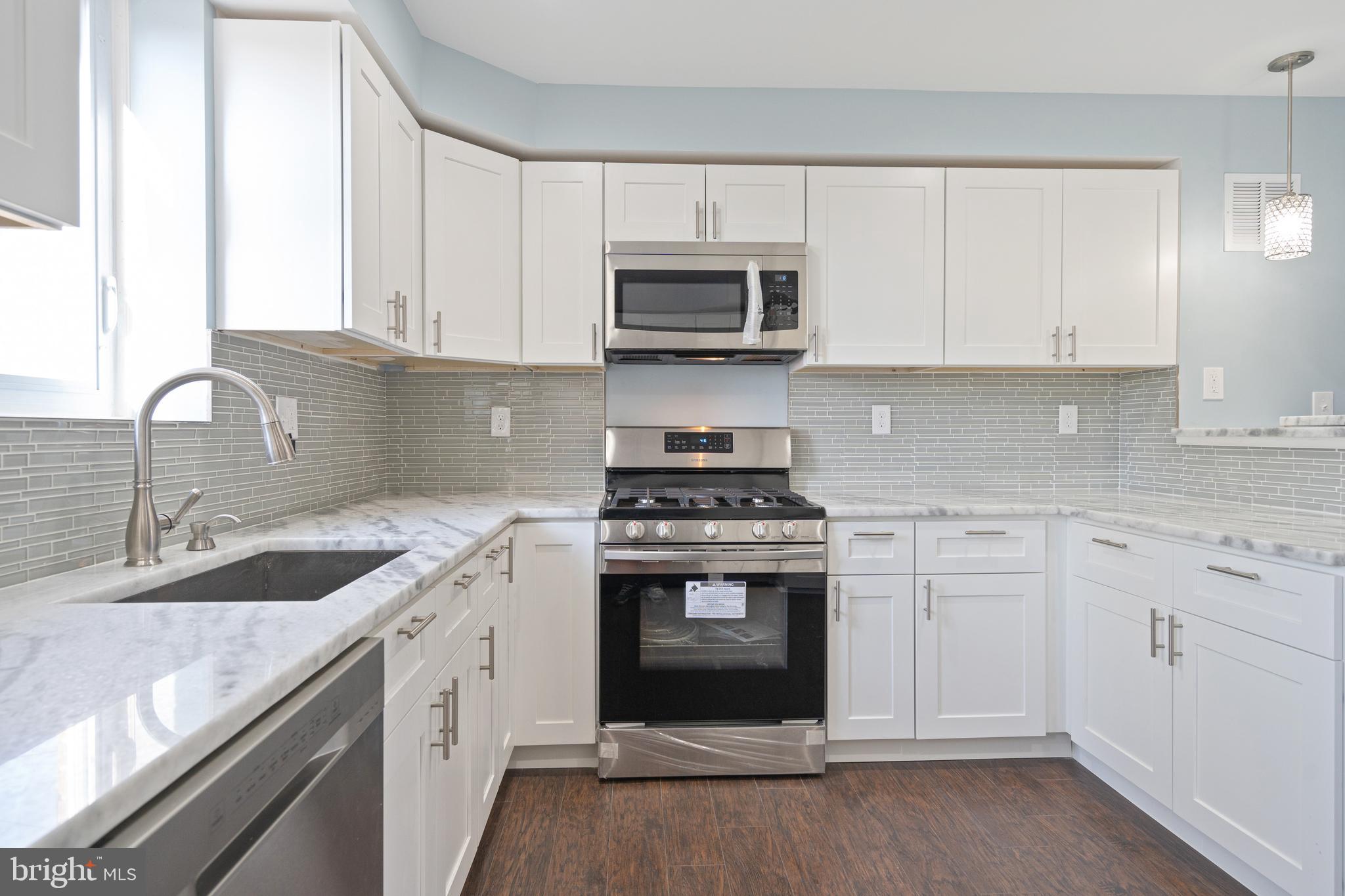 GARDENVILLE - Residential