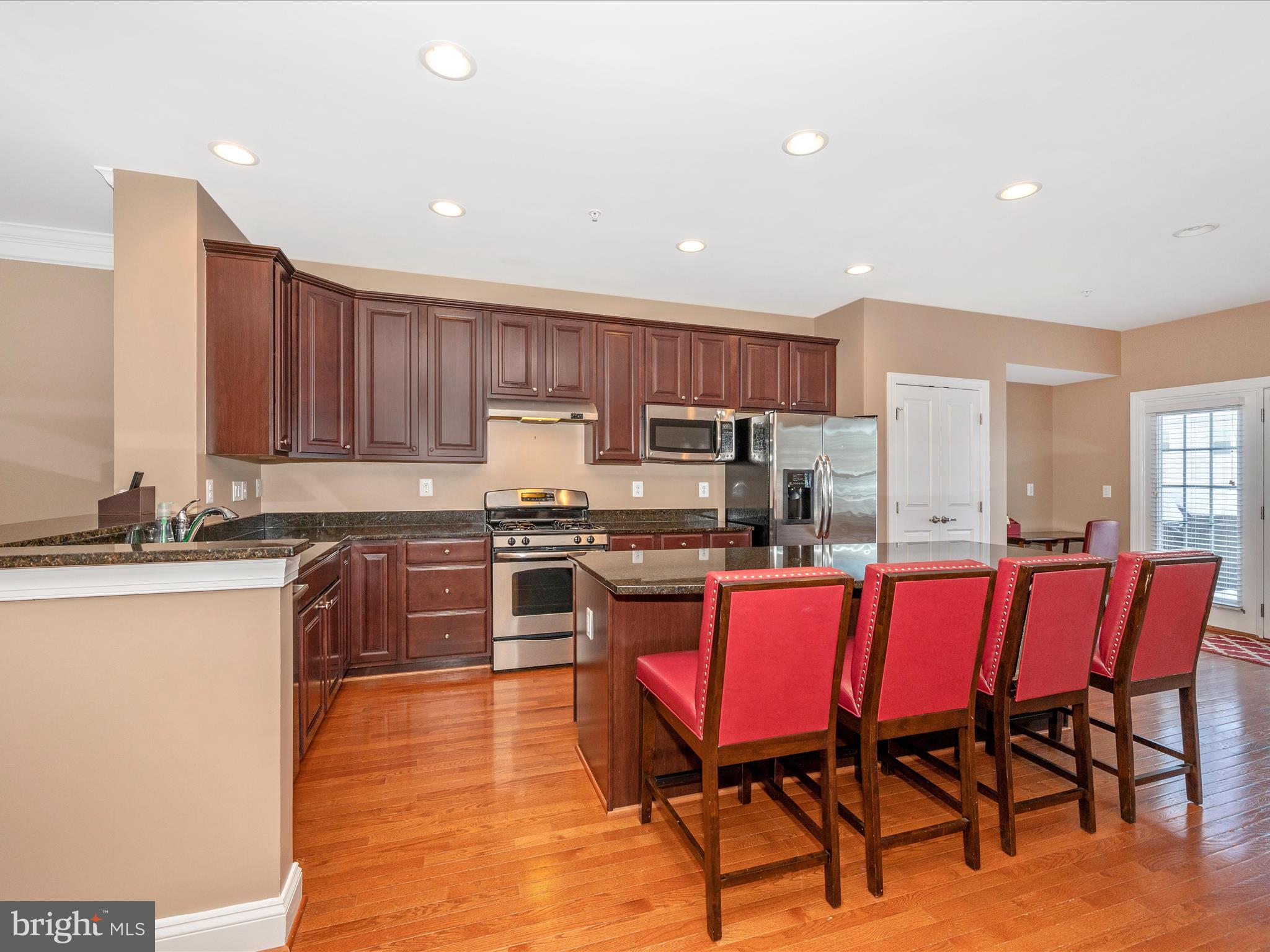 MARKET SQUARE - Residential