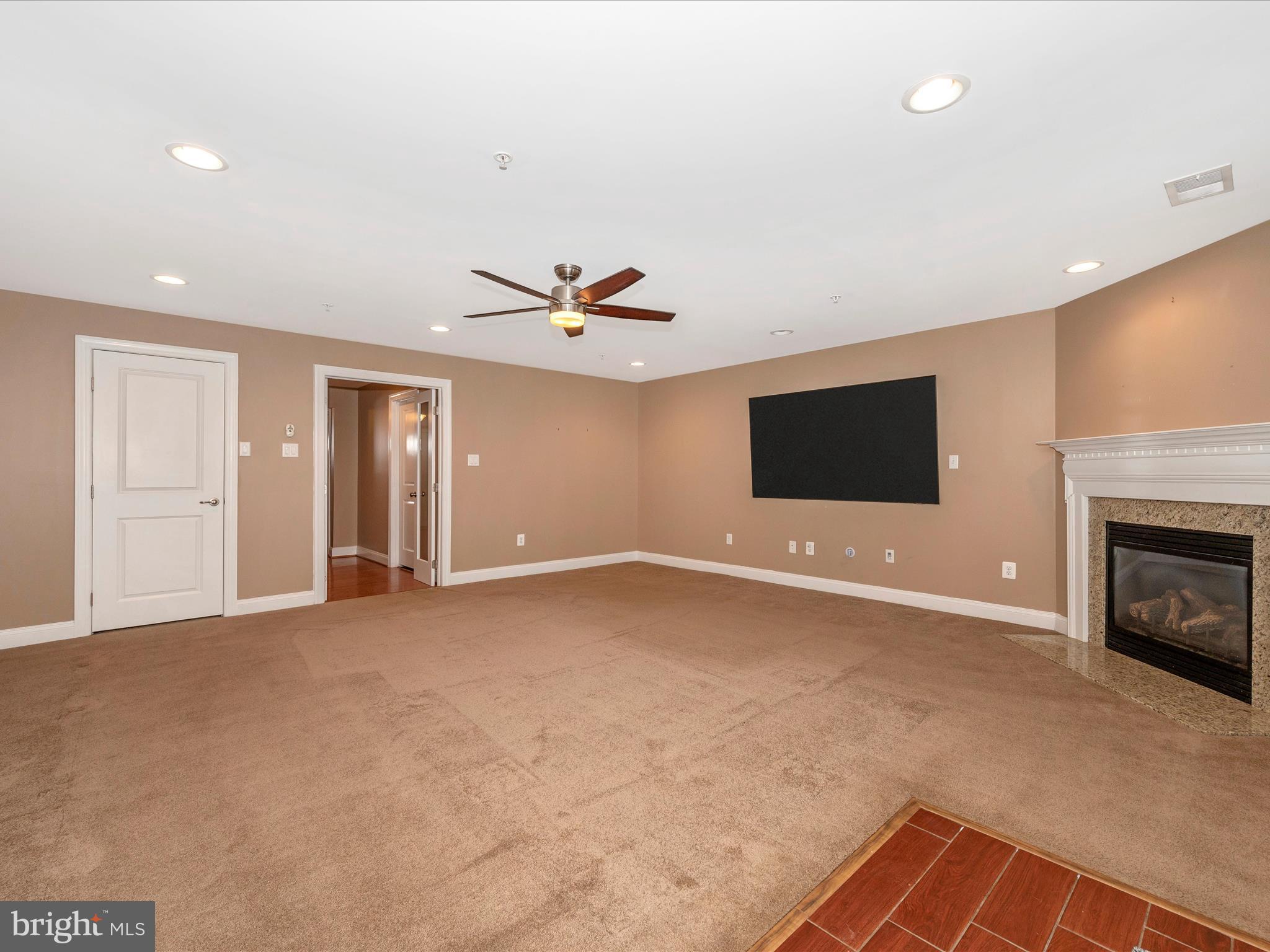 MARKET SQUARE - Residential