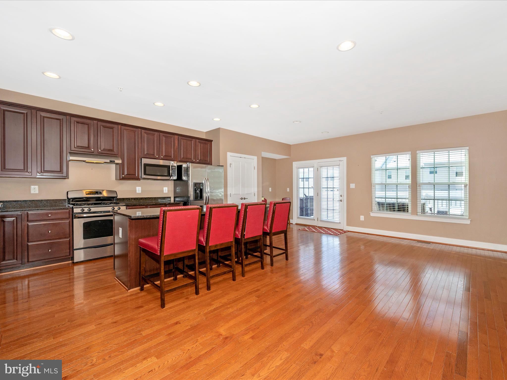 MARKET SQUARE - Residential