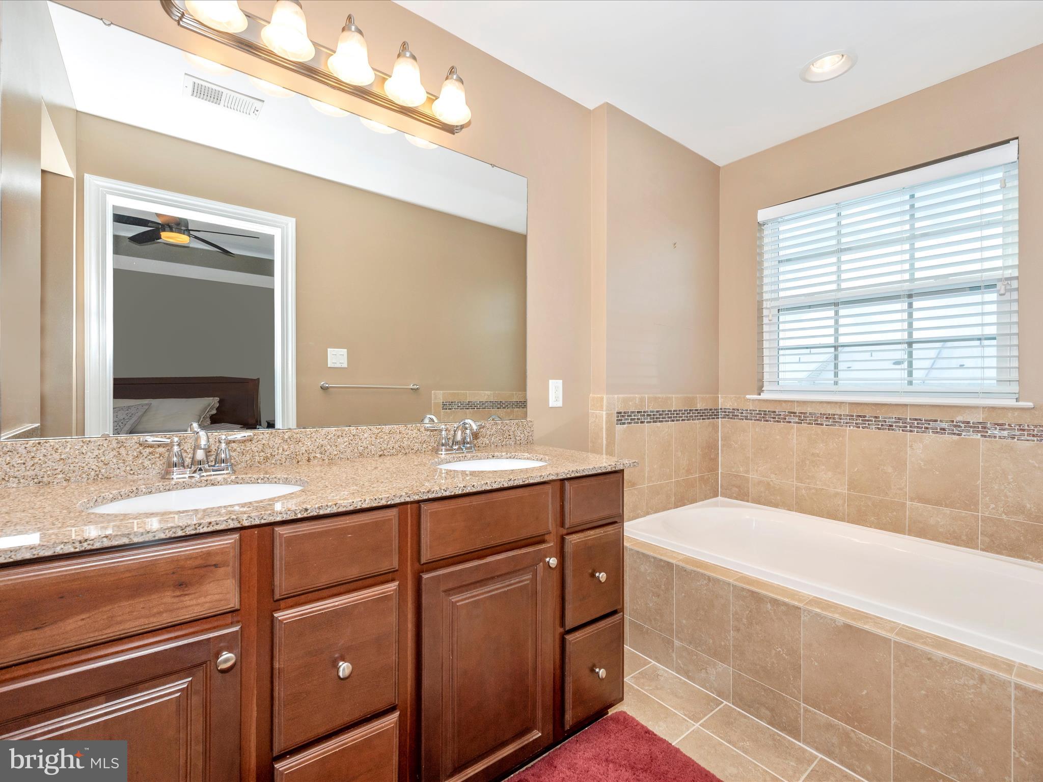 MARKET SQUARE - Residential