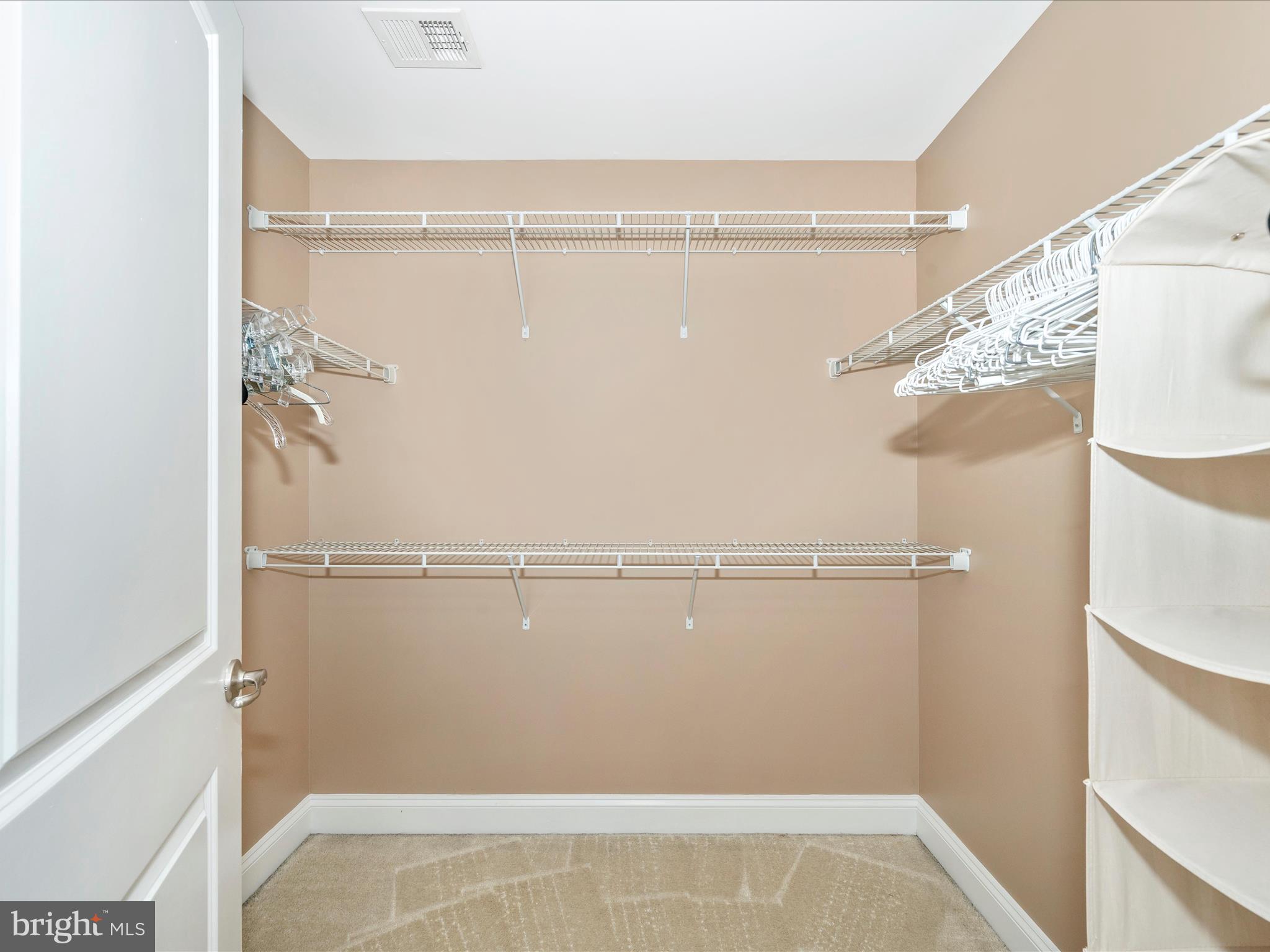 MARKET SQUARE - Residential