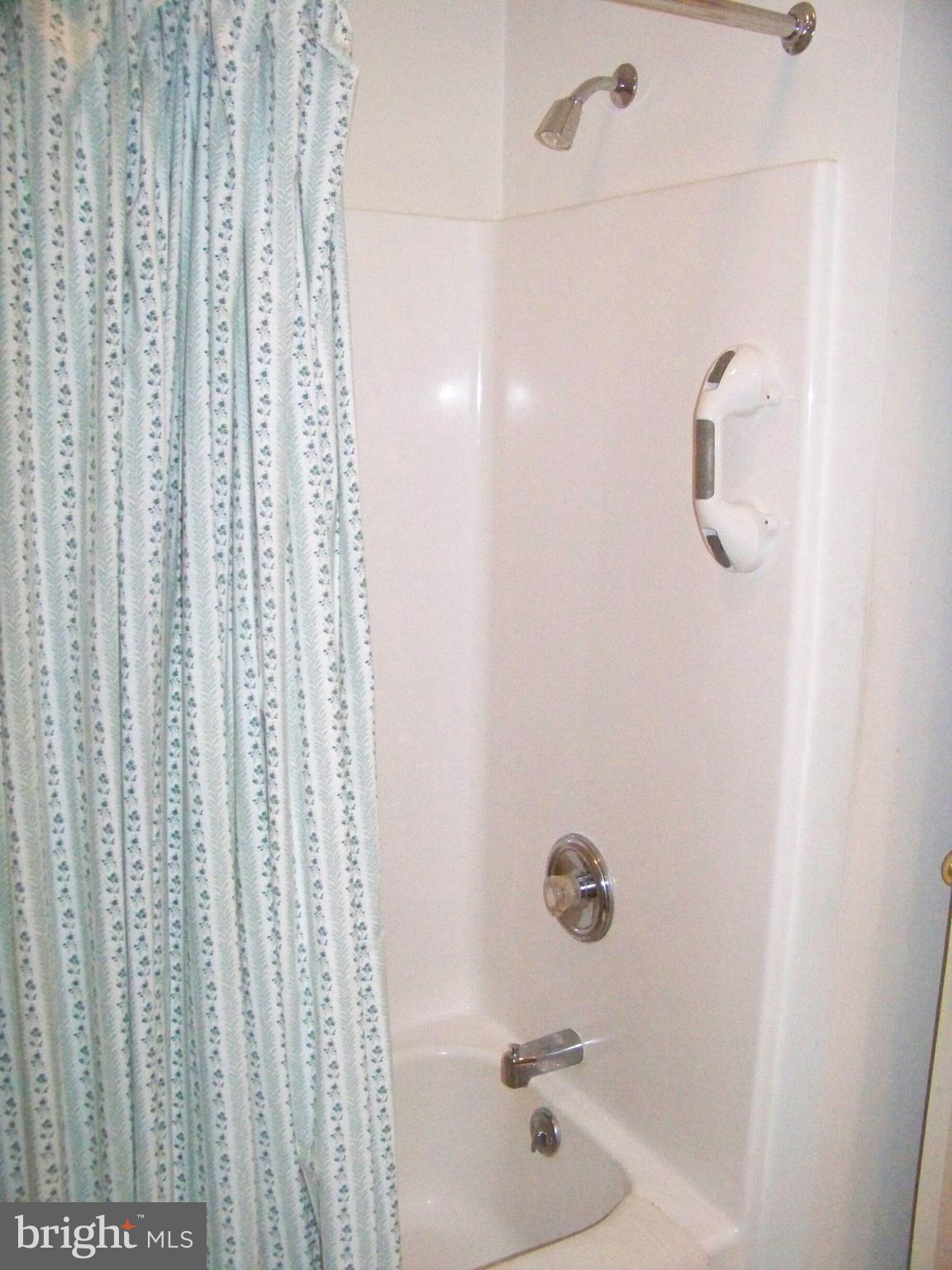 EASTLAND HILLS - Residential