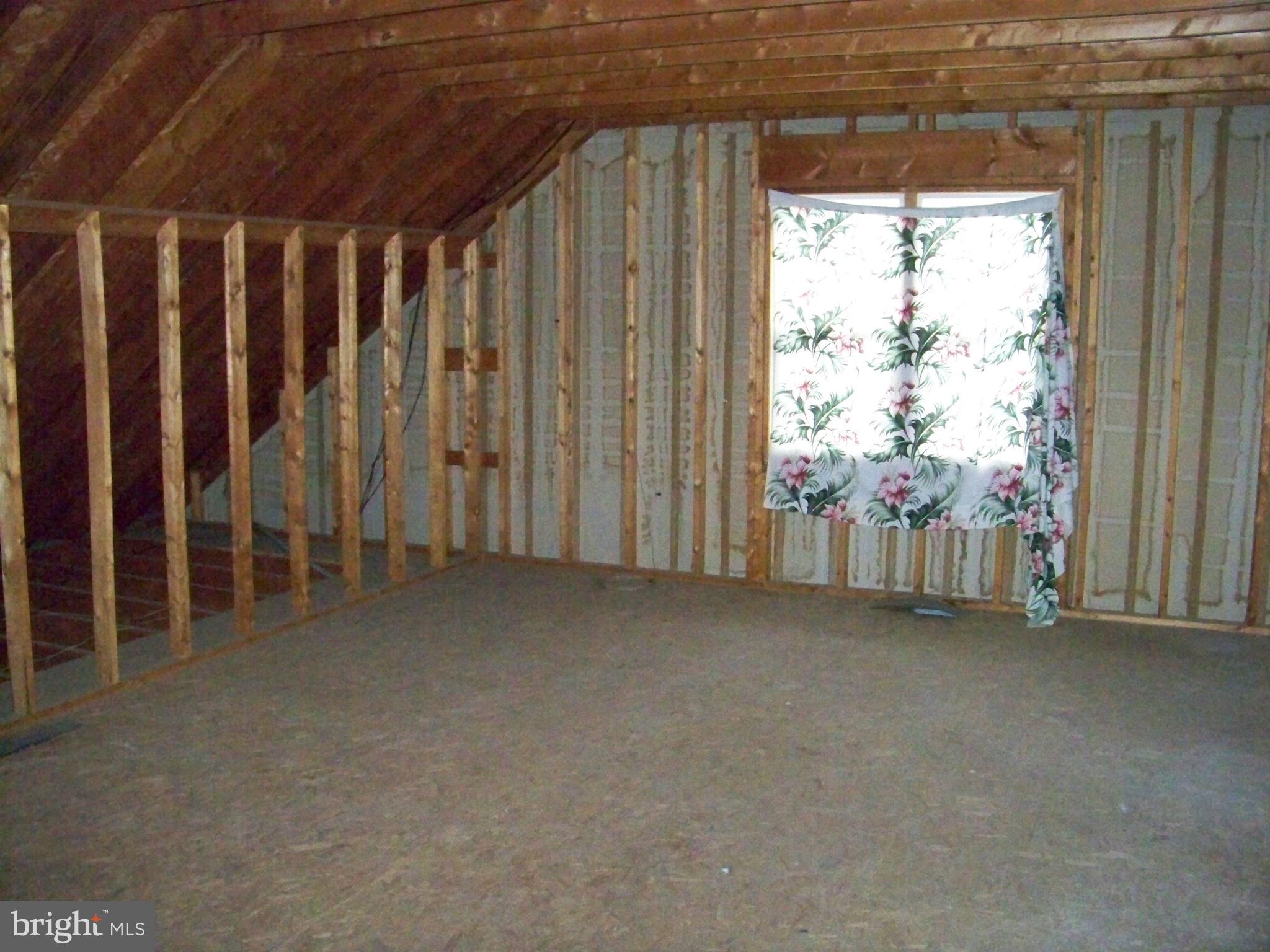 EASTLAND HILLS - Residential