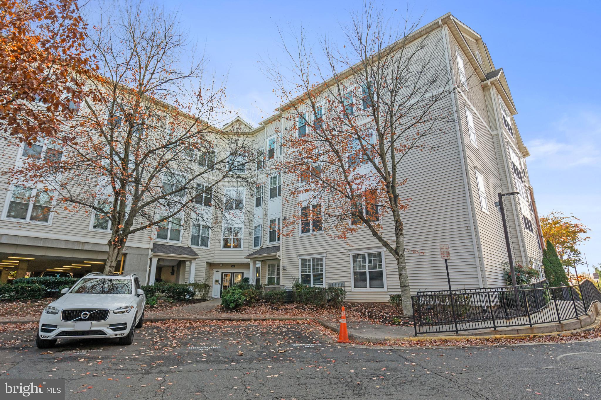 FAIRFAX RIDGE - Residential Lease