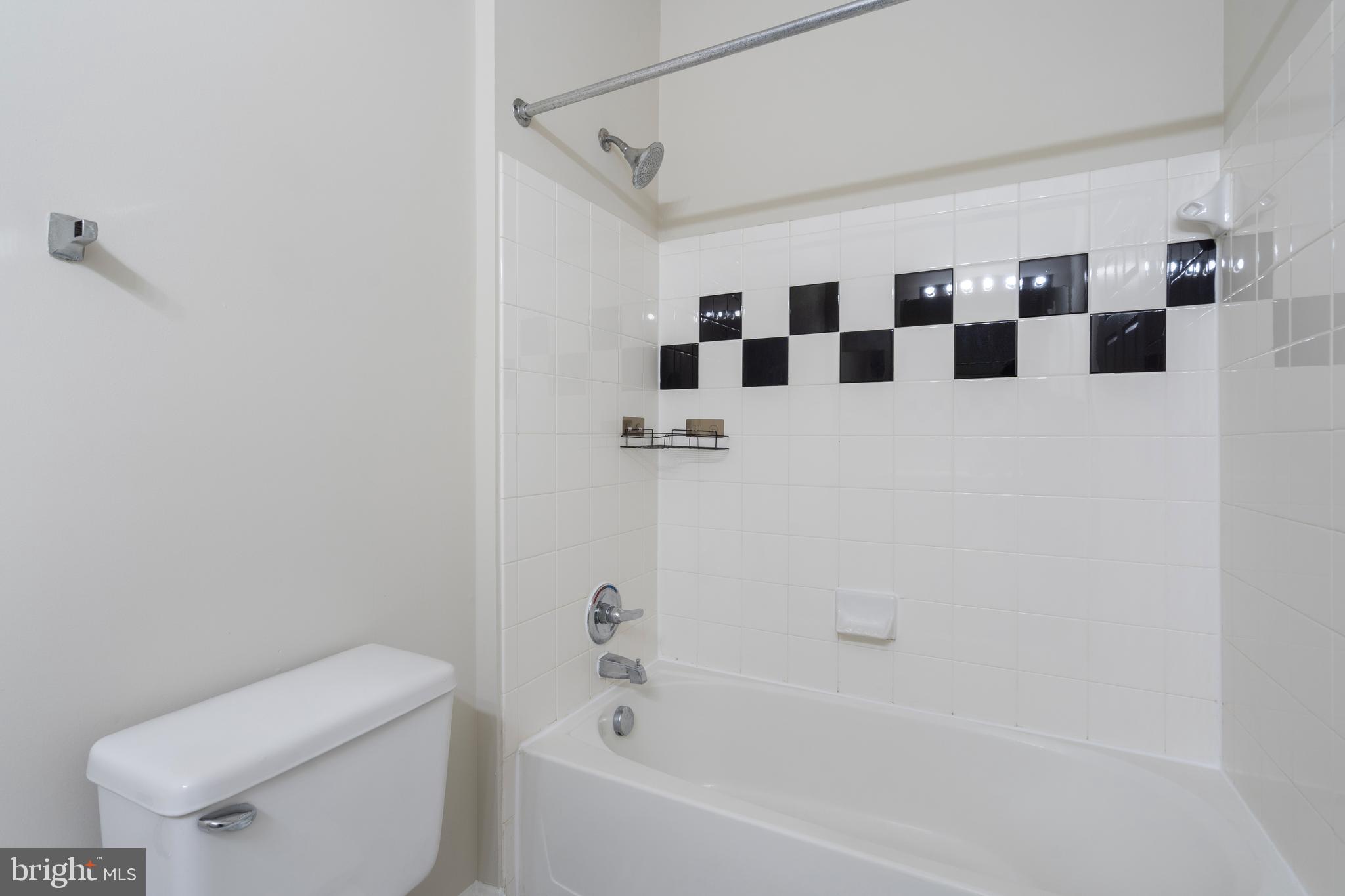 FAIRFAX RIDGE - Residential Lease