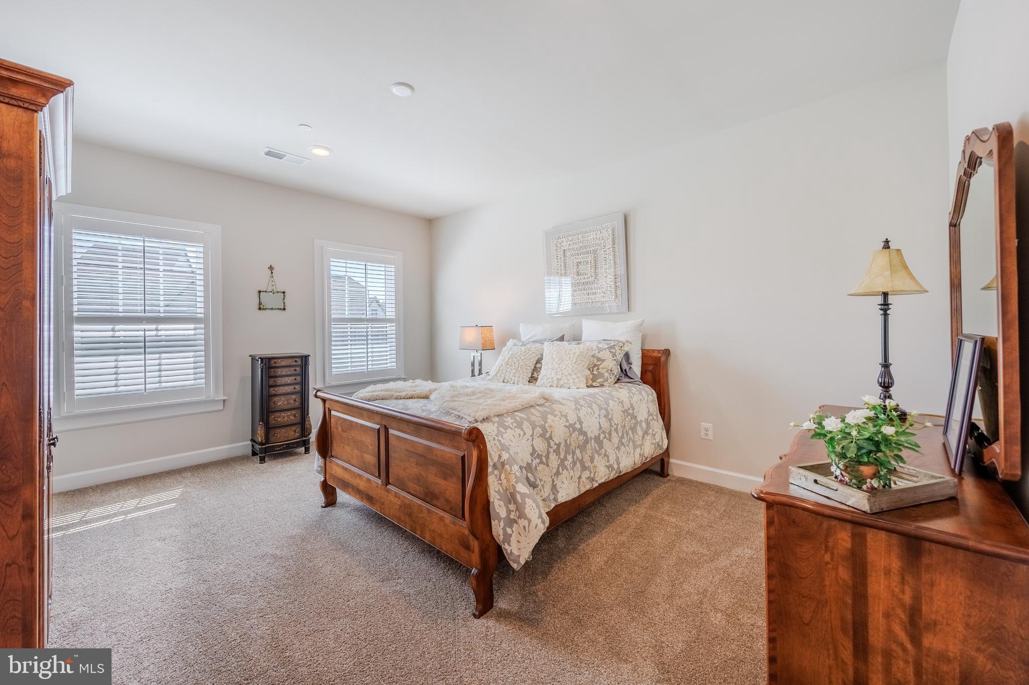 LAKE LINGANORE OAKDALE - Residential