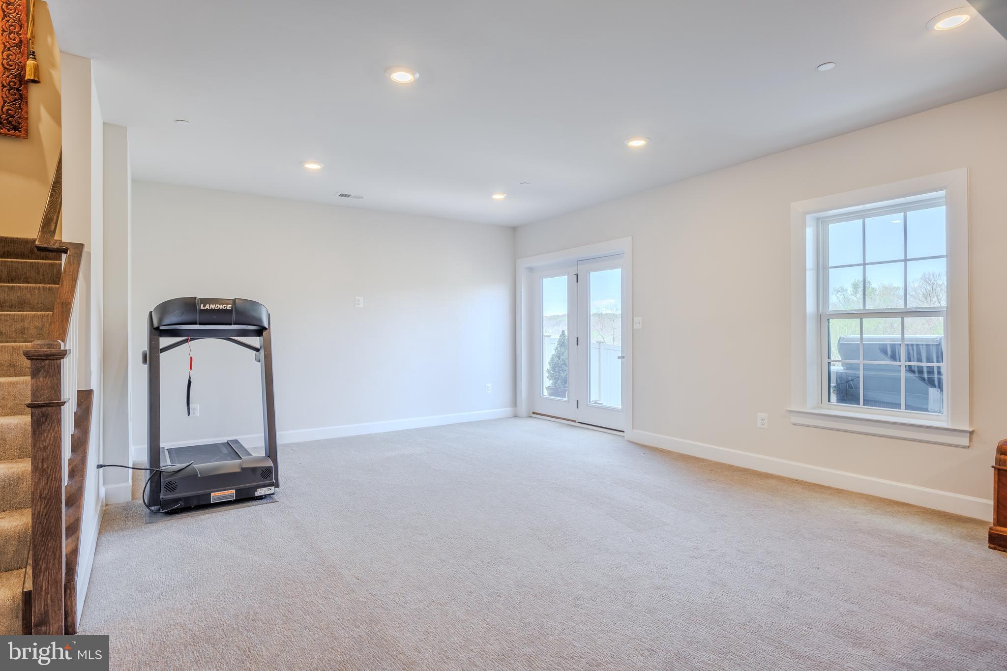 LAKE LINGANORE OAKDALE - Residential